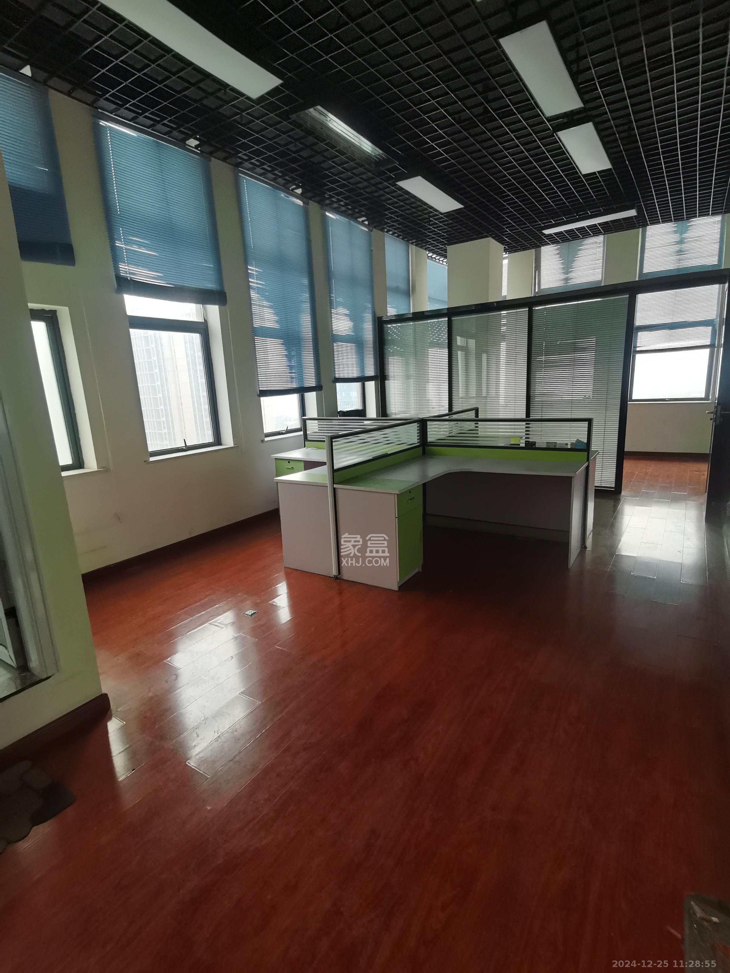 华润置地广场二期 1室0厅0卫 4600.0元/月 华润置地广场二期 1室0厅0卫 4600.0元/月室内图