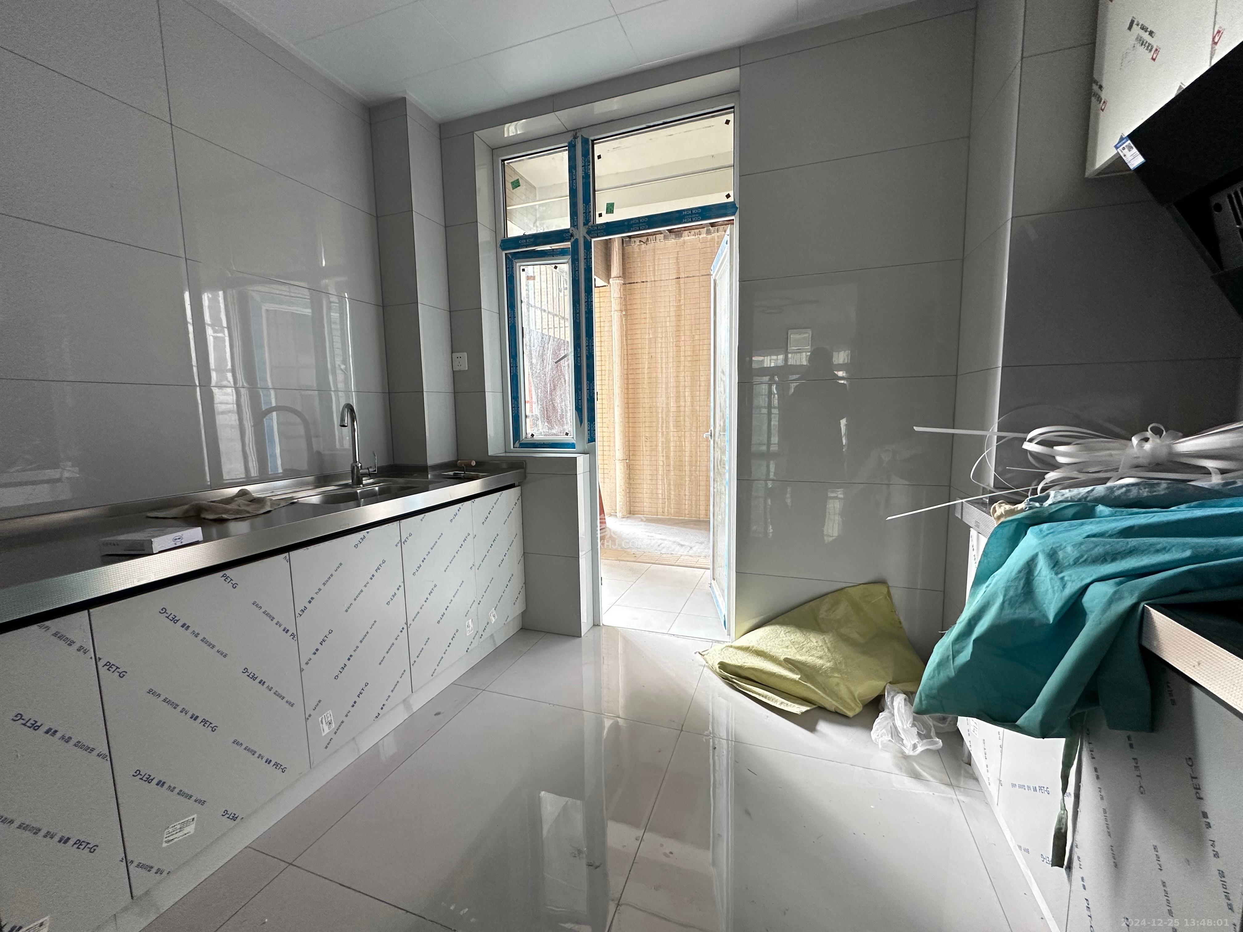 辉煌国际城二期 4室2厅2卫 2800.0元/月 辉煌国际城二期 4室2厅2卫 2800.0元/月室内图