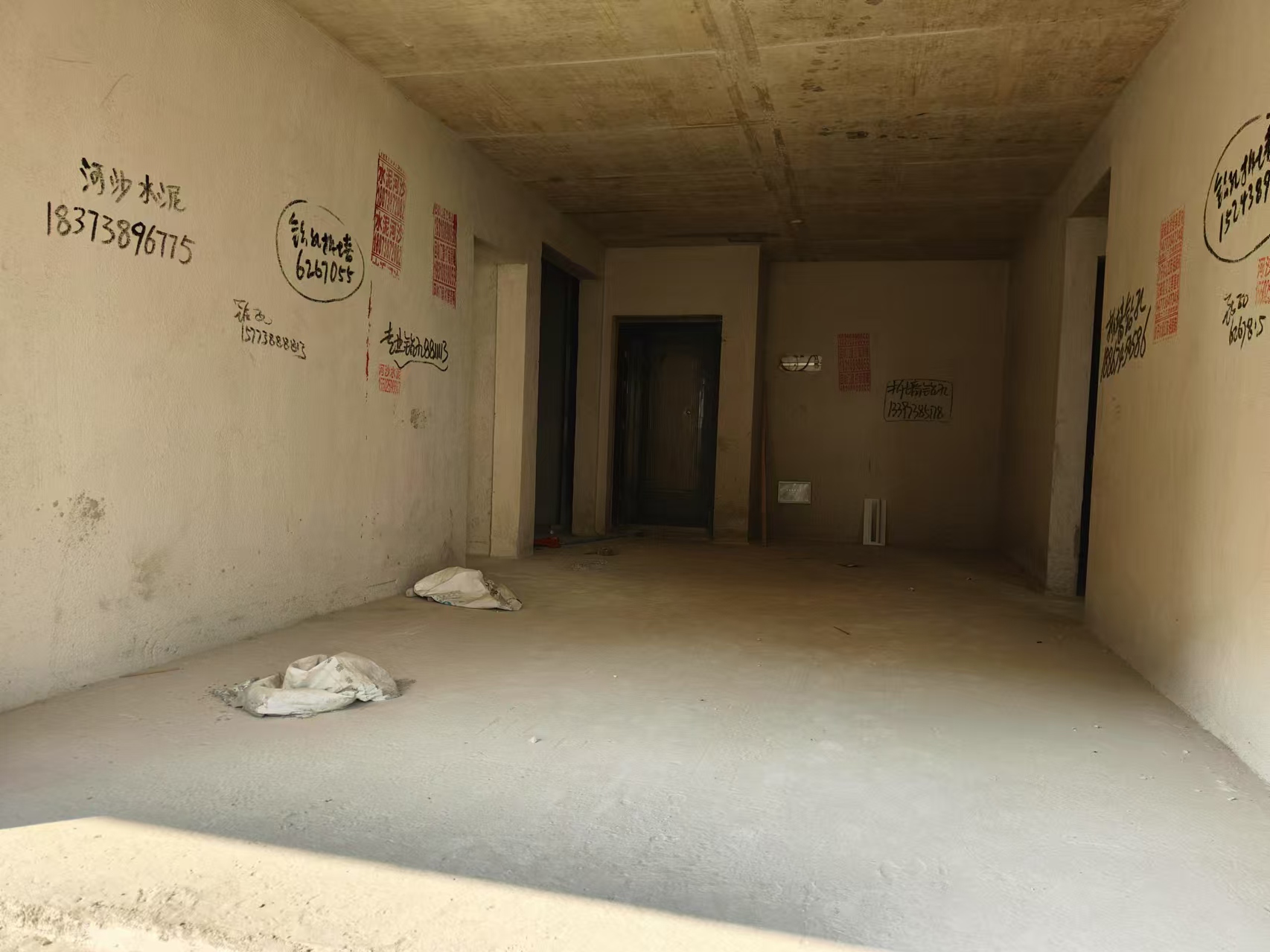 徐福桃花源 3室2厅2卫 68.0万 徐福桃花源 3室2厅2卫 68.0万客厅