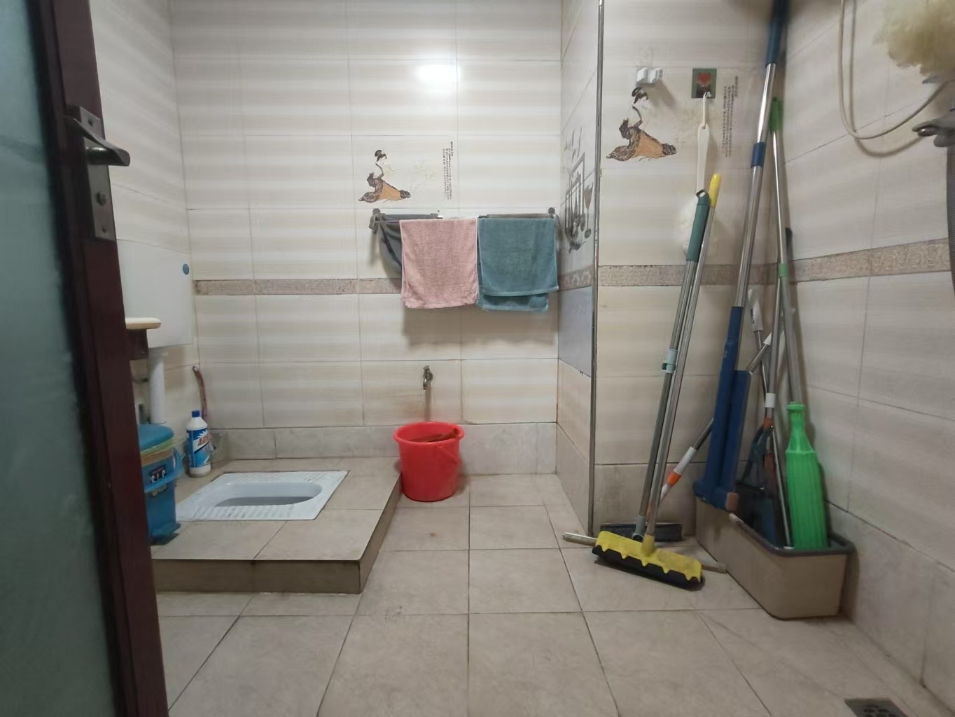 龙华商城  3室2厅2卫    112.0万 龙华商城  3室2厅2卫    112.0万客厅