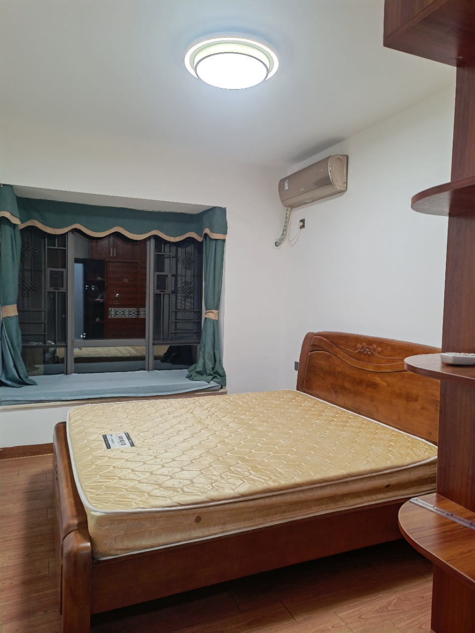 农信大院(响水湾度假公寓) 4室2厅2卫 3000.0元/月 农信大院(响水湾度假公寓) 4室2厅2卫 3000.0元/月室内图