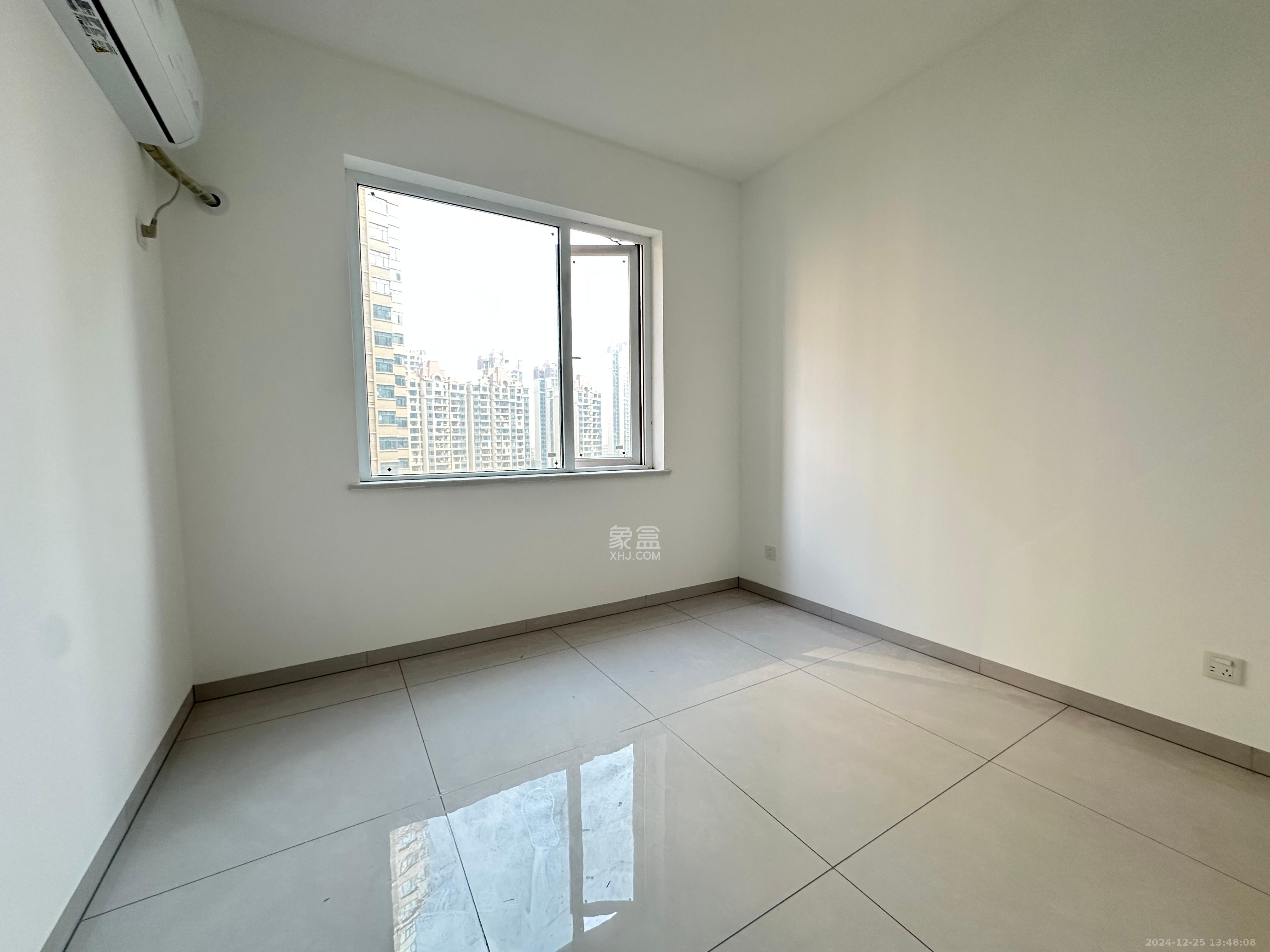 辉煌国际城二期 4室2厅2卫 2800.0元/月 辉煌国际城二期 4室2厅2卫 2800.0元/月室内图