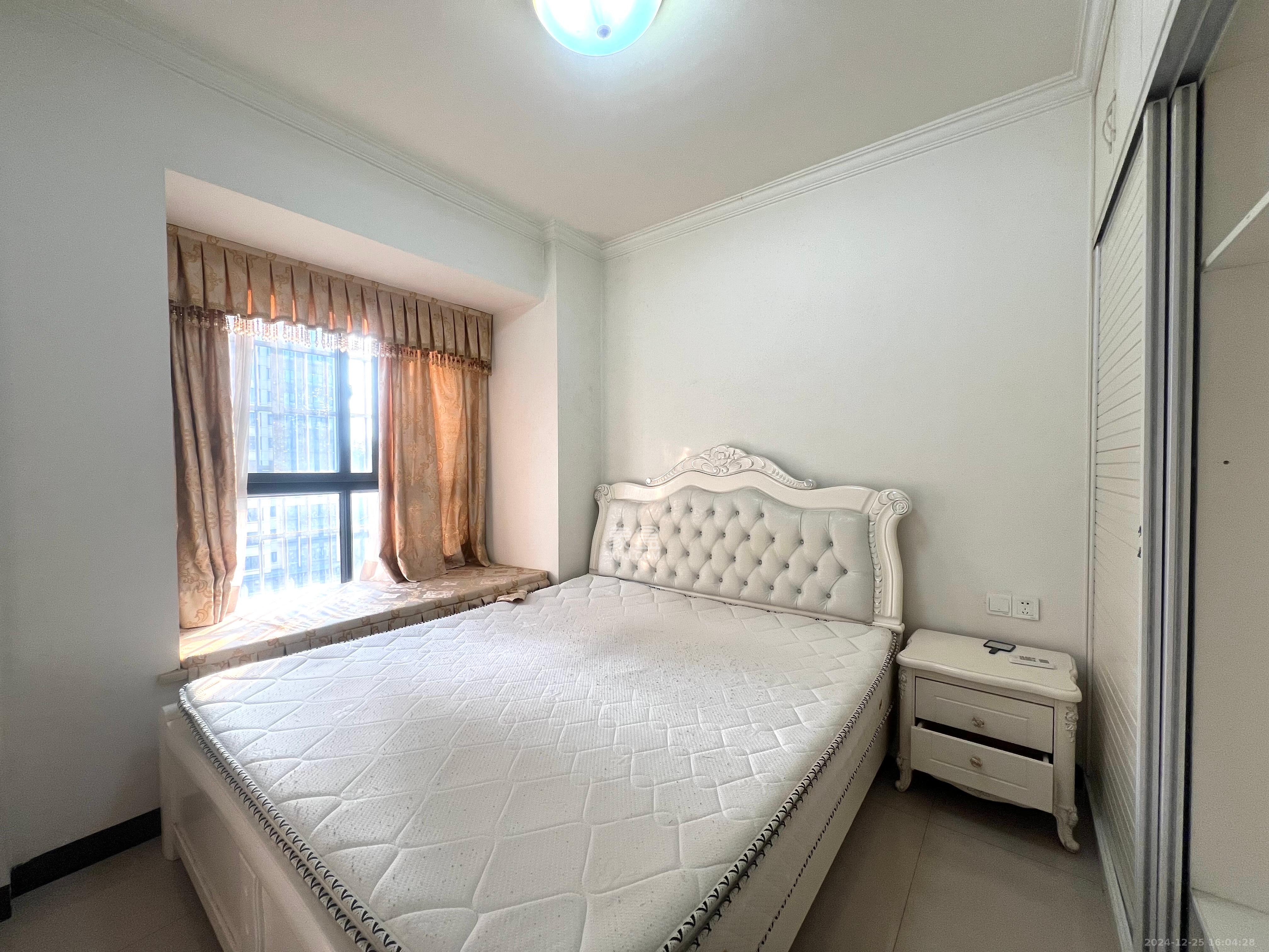 海林馨香雅苑  2室2厅1卫    2500.0元/月 海林馨香雅苑  2室2厅1卫    2500.0元/月室内图