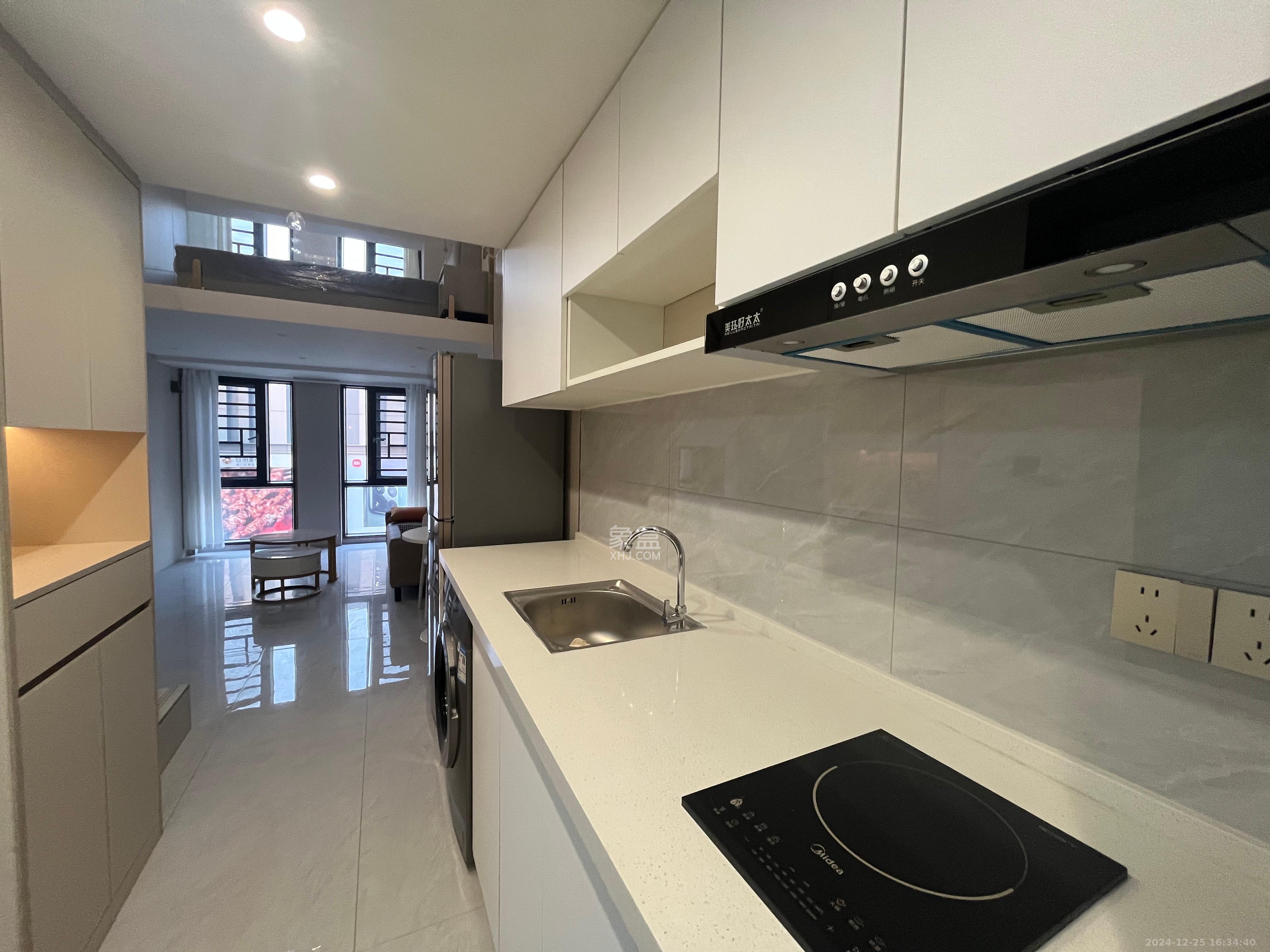 中交广场公寓  2室1厅1卫    2600.0元/月室内图