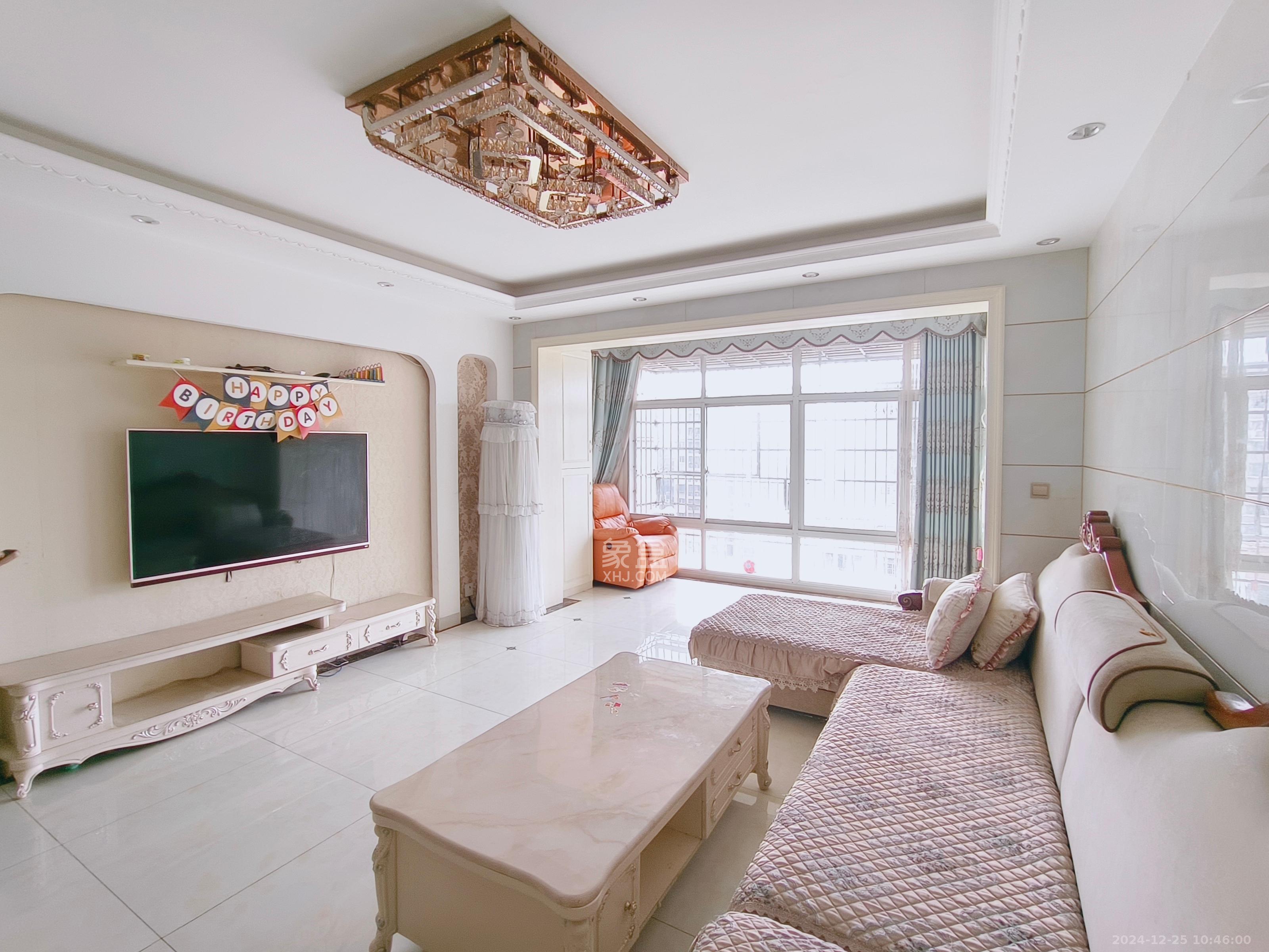 和润园一、二期  3室2厅2卫    2300.0元/月 和润园一、二期  3室2厅2卫    2300.0元/月室内图