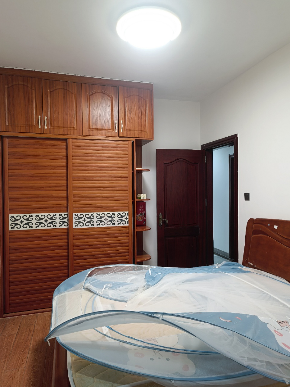 农信大院(响水湾度假公寓) 4室2厅2卫 3000.0元/月 农信大院(响水湾度假公寓) 4室2厅2卫 3000.0元/月室内图