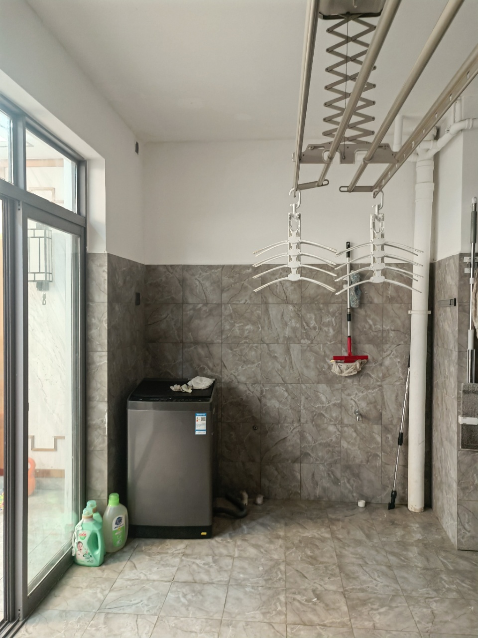 农信大院(响水湾度假公寓) 4室2厅2卫 3000.0元/月 农信大院(响水湾度假公寓) 4室2厅2卫 3000.0元/月室内图