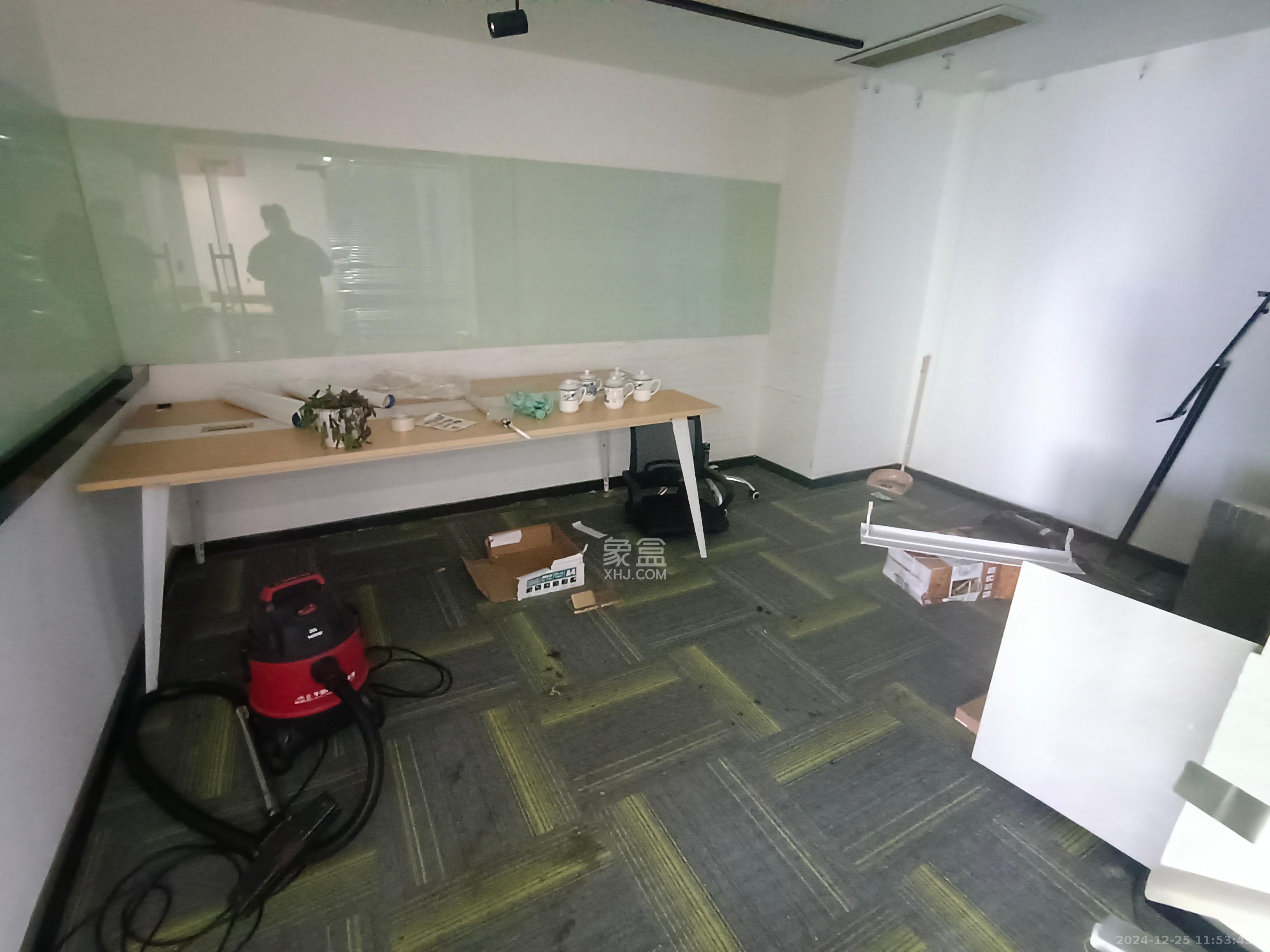 保利国际广场 1室1厅1卫 5000.0元/月 保利国际广场 1室1厅1卫 5000.0元/月室内图