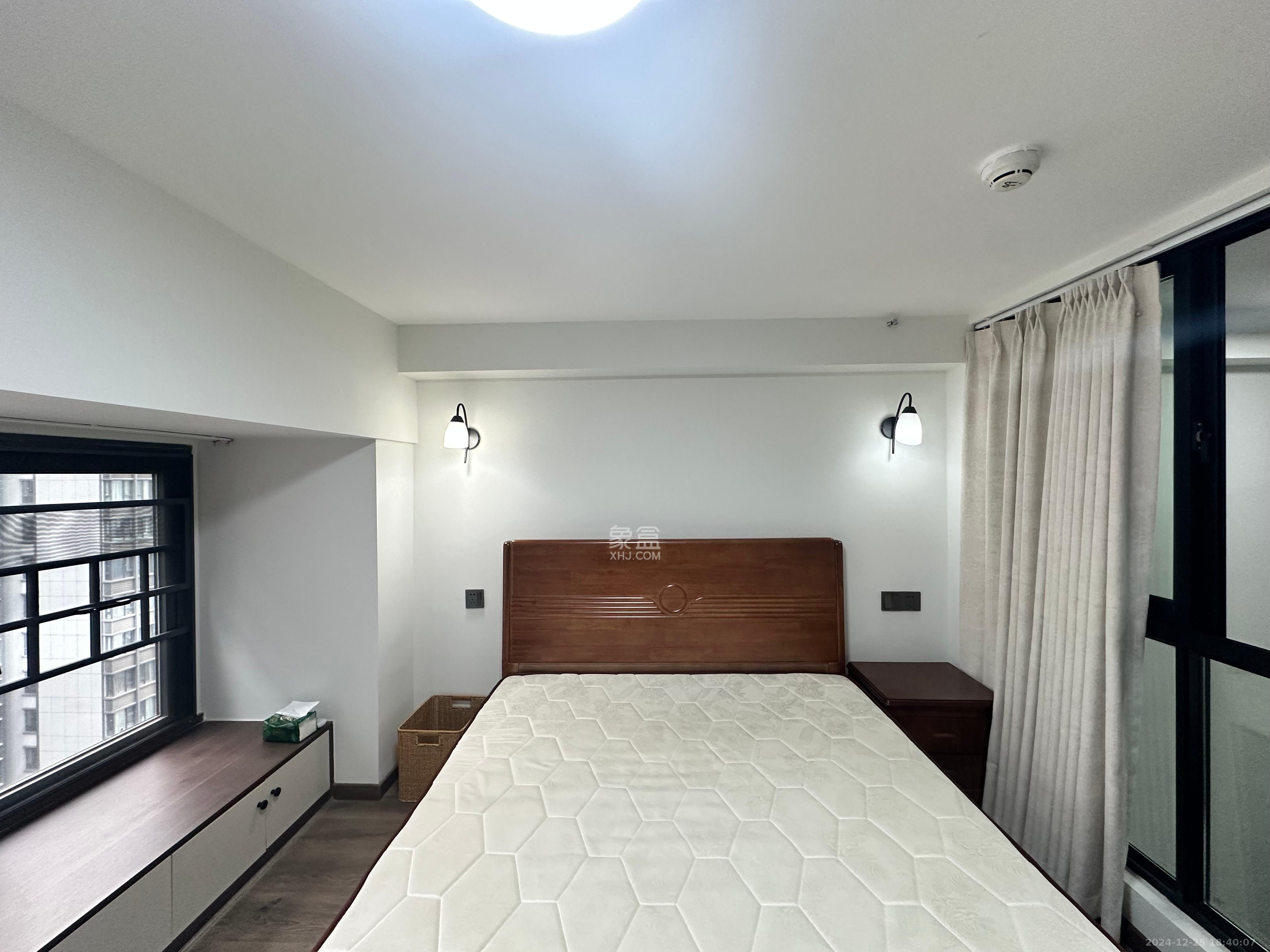 龙湖铂金岛  2室1厅1卫   2200.00元/月室内图
