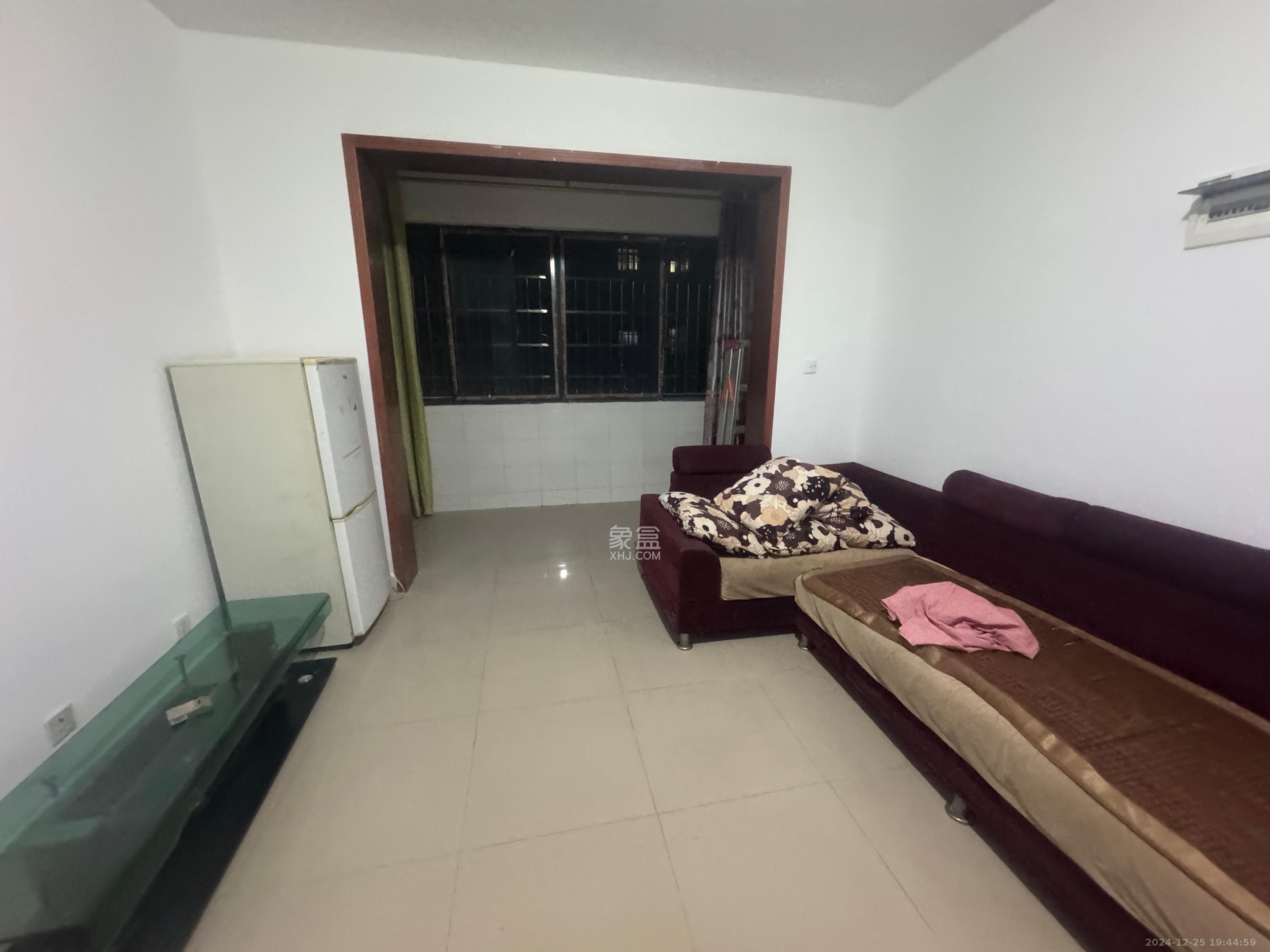 东屯安置小区 2室1厅1卫 1500.0元/月 东屯安置小区 2室1厅1卫 1500.0元/月室内图