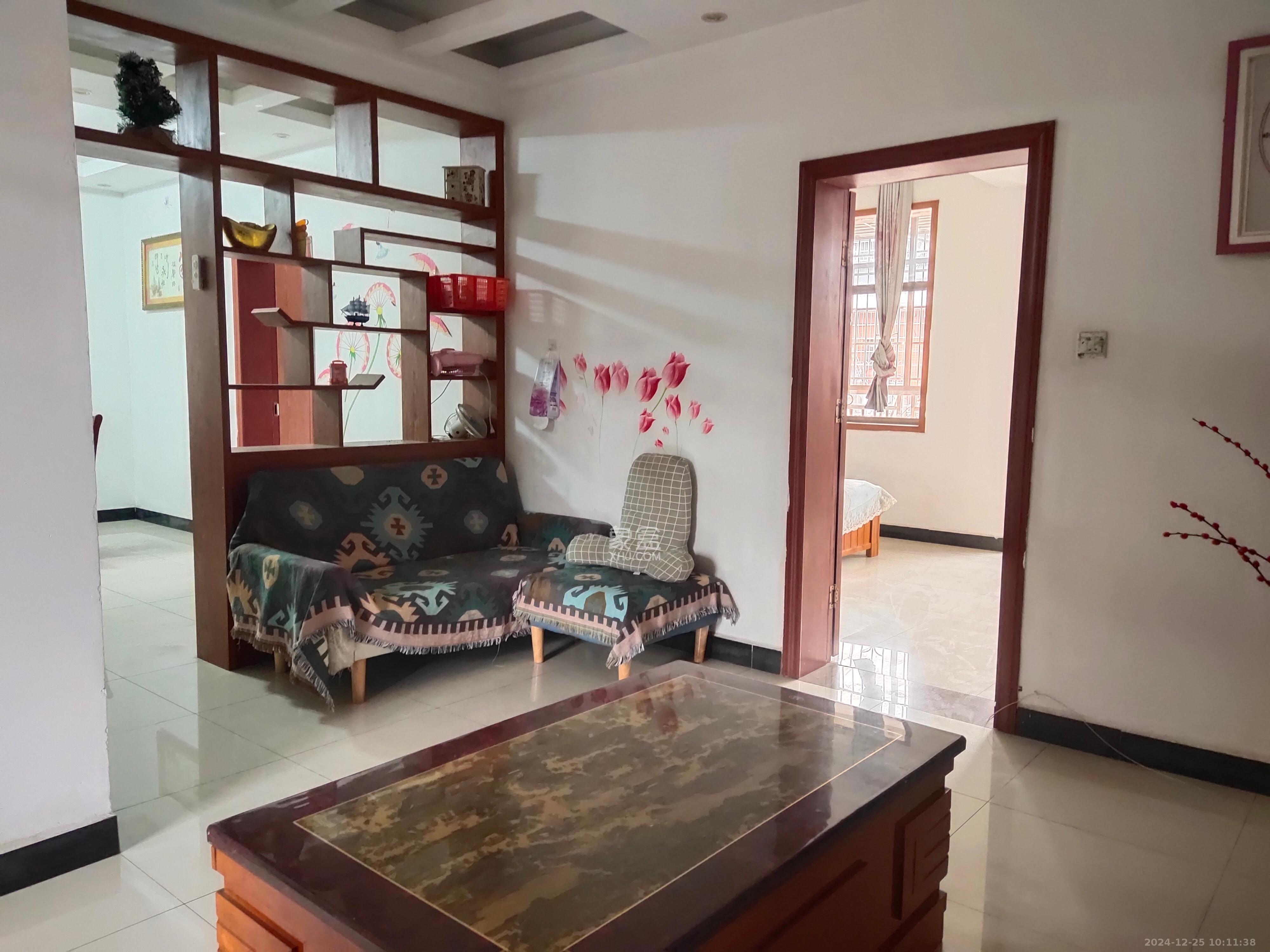 月湖安置小区(马栏山小区) 3室2厅1卫 1800.0元/月 月湖安置小区(马栏山小区) 3室2厅1卫 1800.0元/月室内图