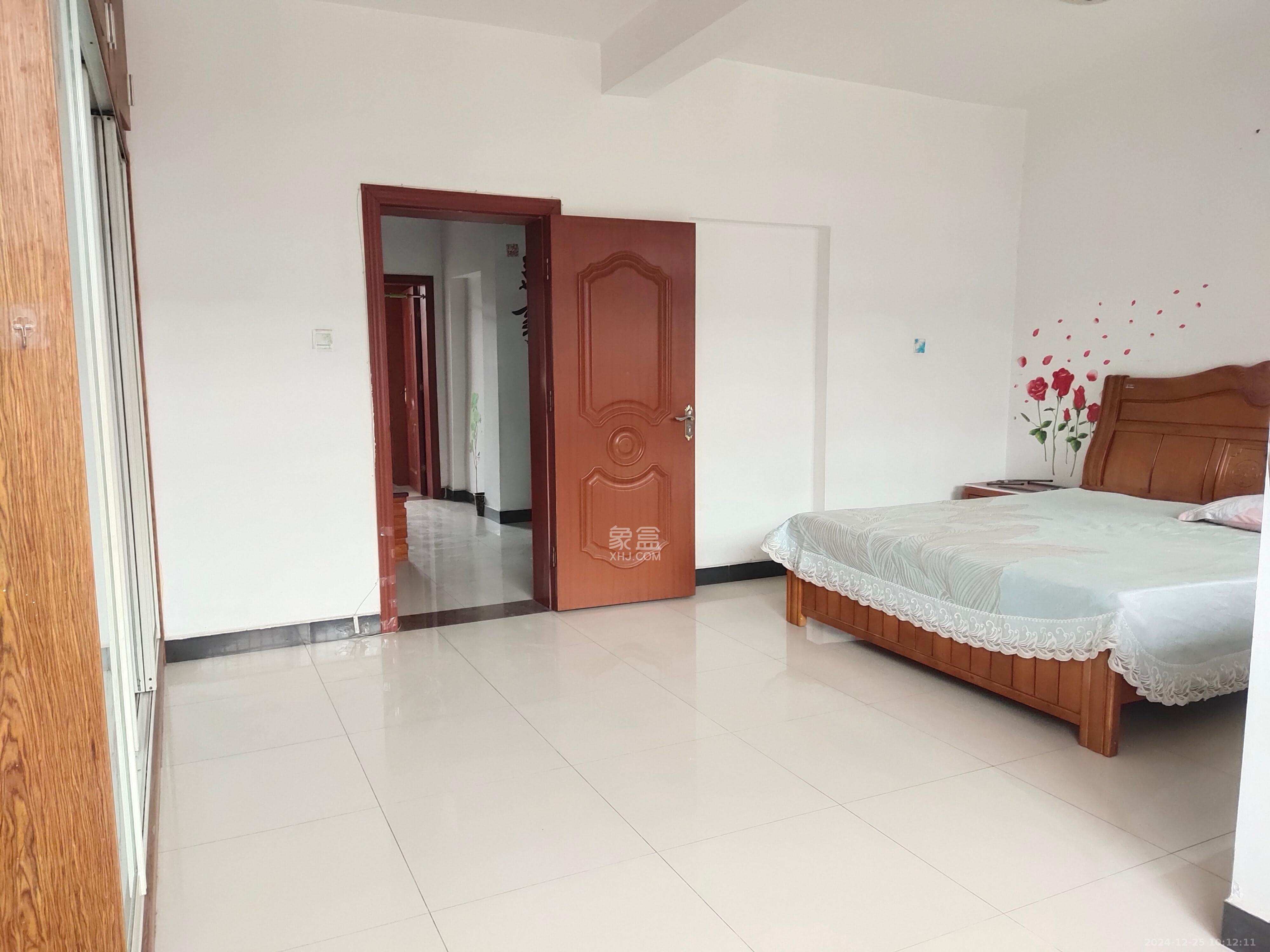 月湖安置小区(马栏山小区) 3室2厅1卫 1800.0元/月 月湖安置小区(马栏山小区) 3室2厅1卫 1800.0元/月室内图