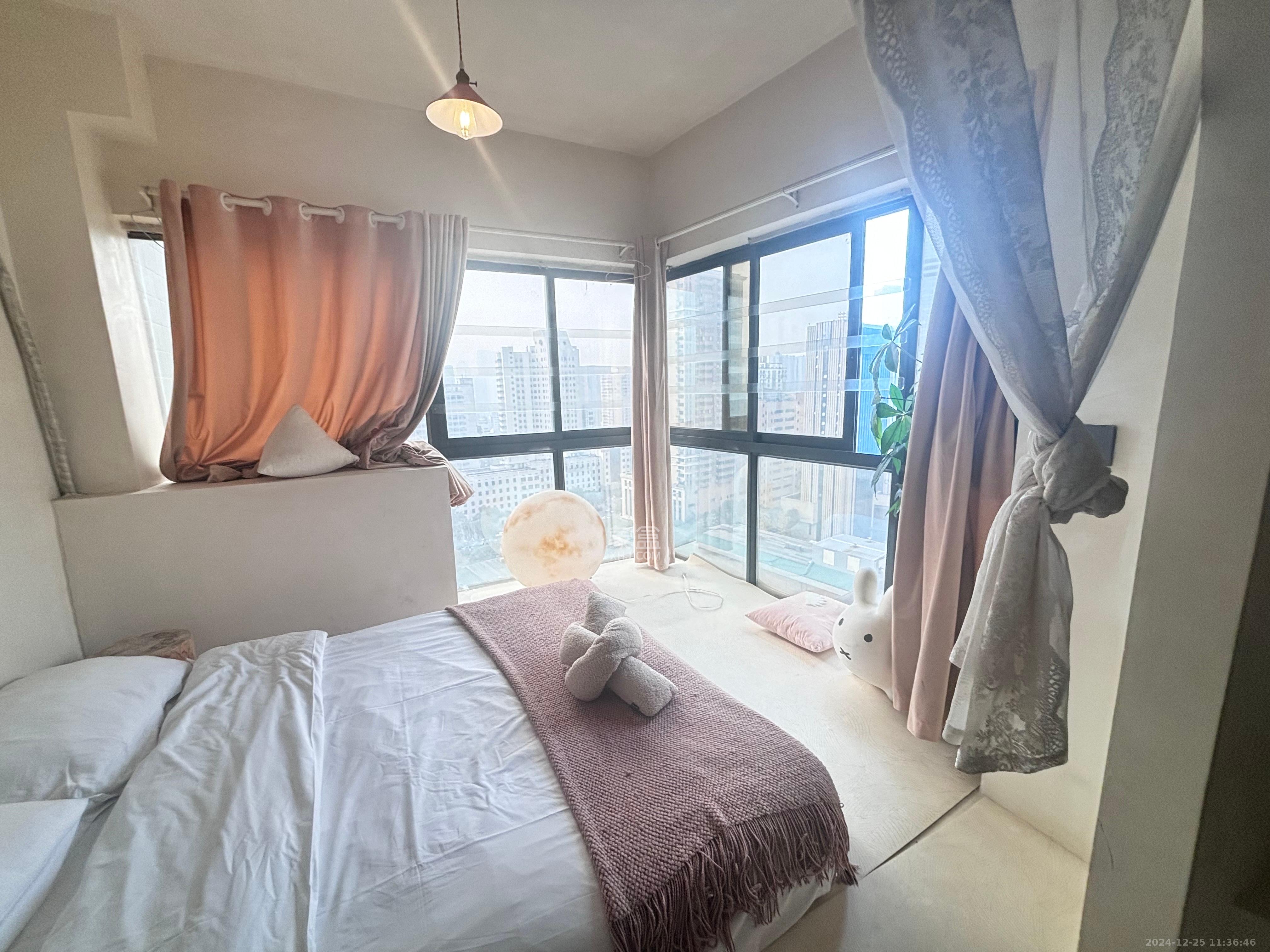 七彩丽都  1室1厅1卫    2100.0元/月 七彩丽都  1室1厅1卫    2100.0元/月室内图1