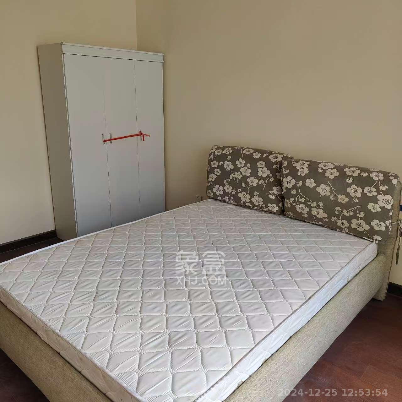 江山帝景雅典  3室2厅2卫   2500.00元/月室内图