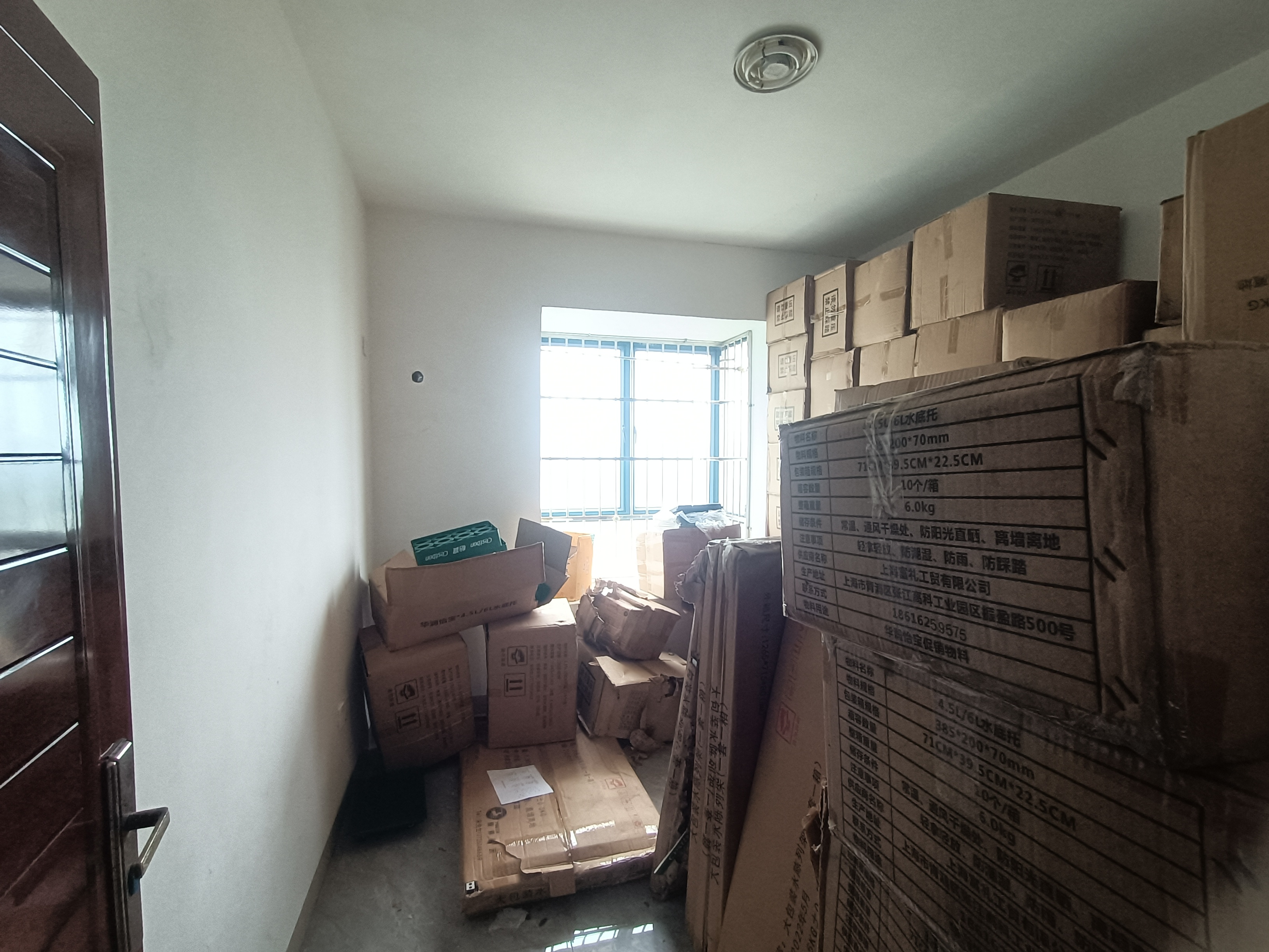 滨江新城 2室2厅1卫 1700.0元/月 滨江新城 2室2厅1卫 1700.0元/月室内图