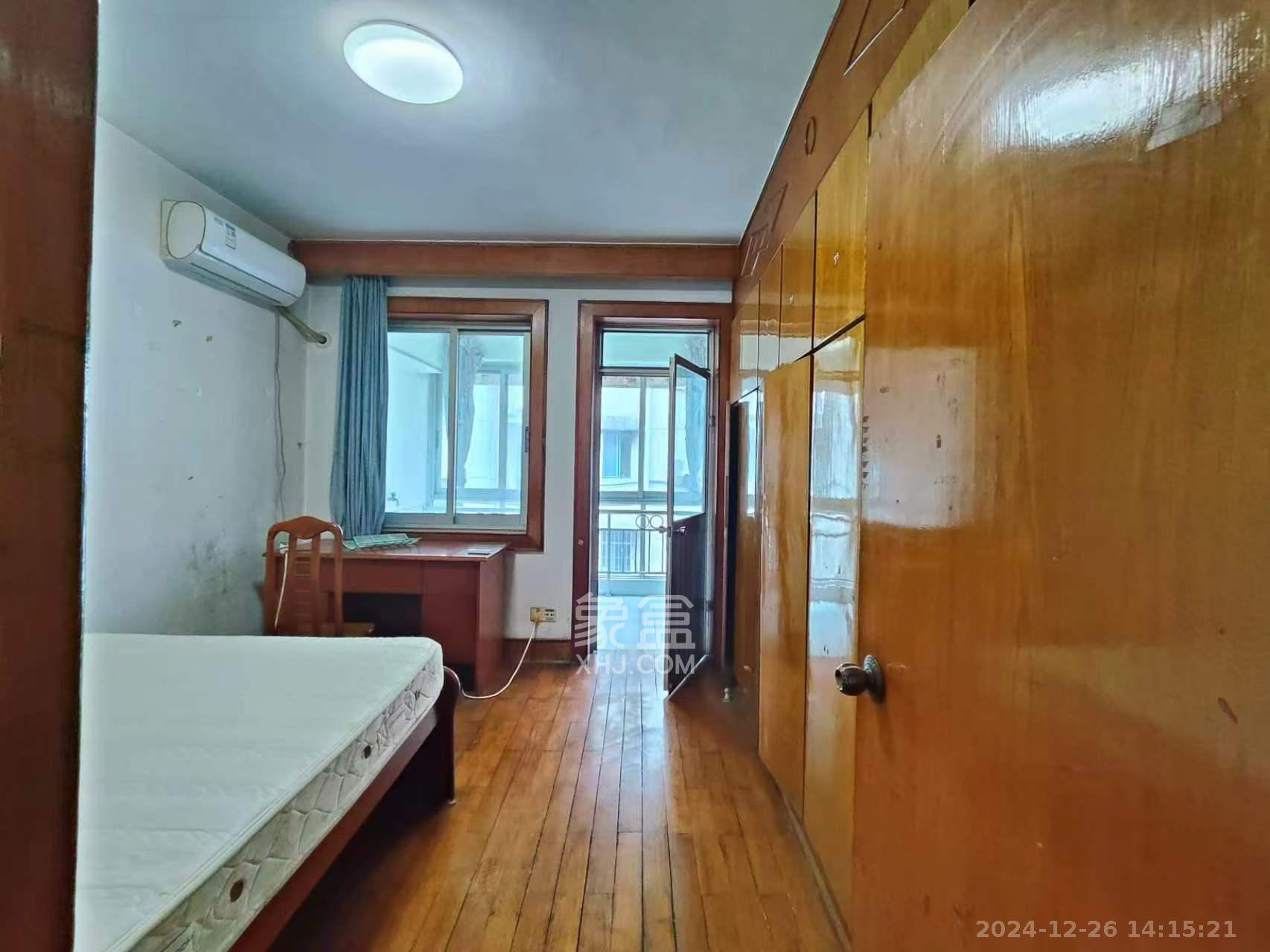 劳动局宿舍 2室1厅2卫 1500.0元/月 劳动局宿舍 2室1厅2卫 1500.0元/月室内图