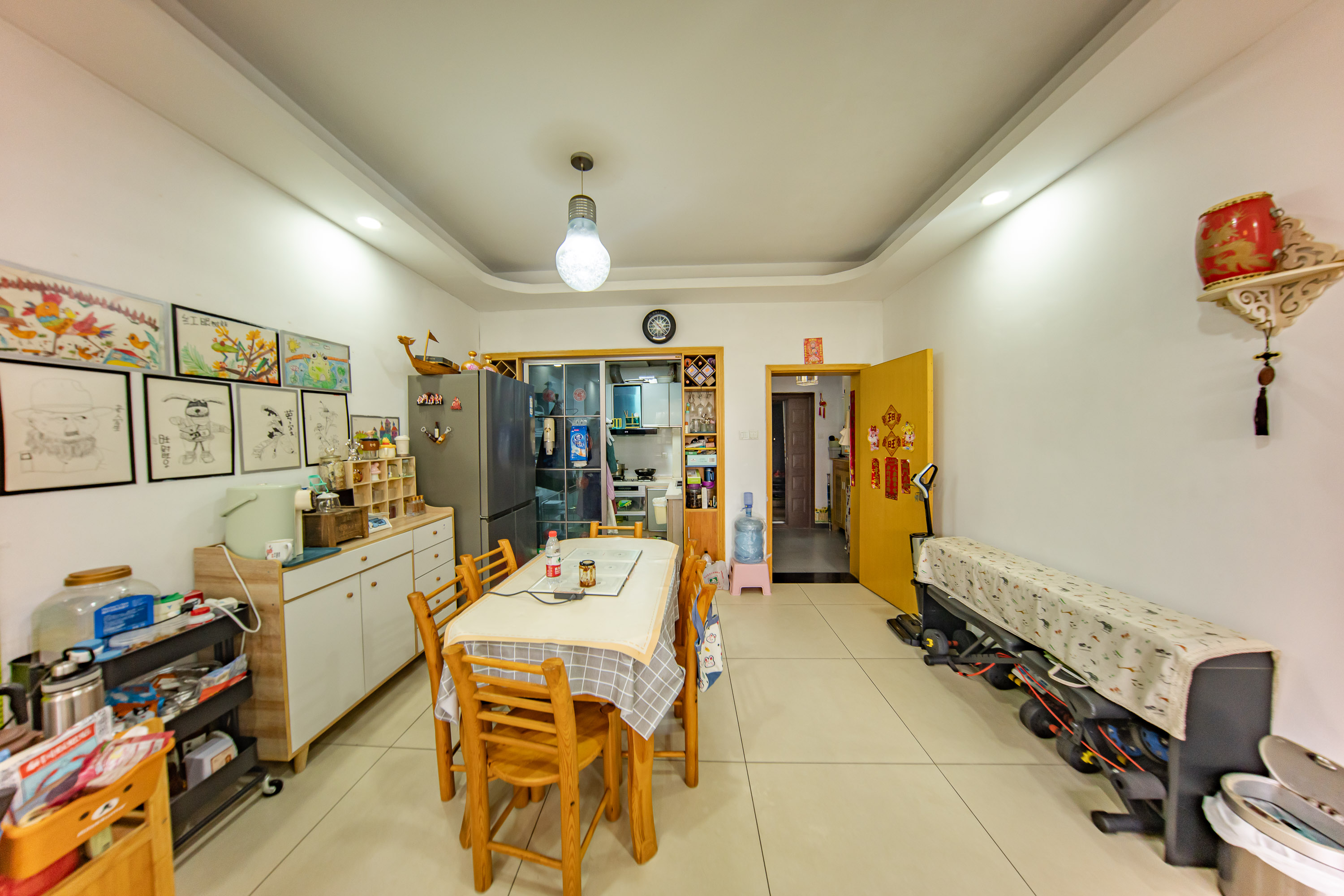 枫华府第  3室2厅2卫    52.8万 枫华府第  3室2厅2卫    52.8万客厅