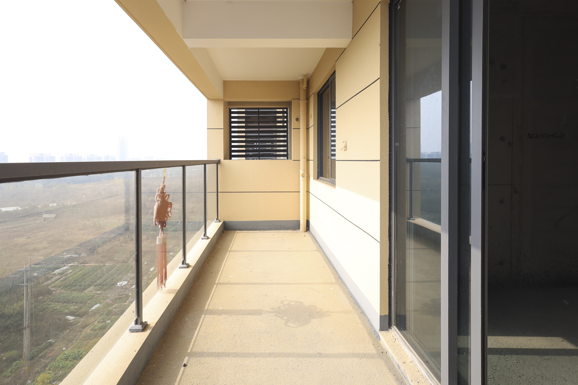 城发恒伟北城首府  3室2厅2卫   86.80万阳台