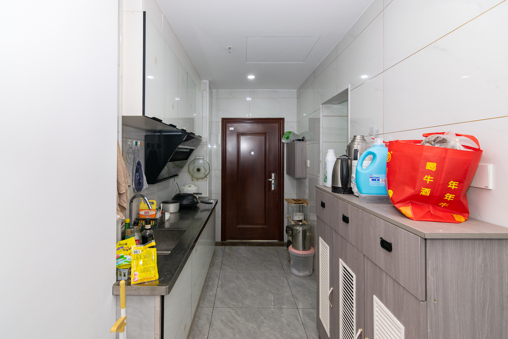 开利星空城市公馆  3室2厅1卫    39.0万 开利星空城市公馆  3室2厅1卫    39.0万厨房