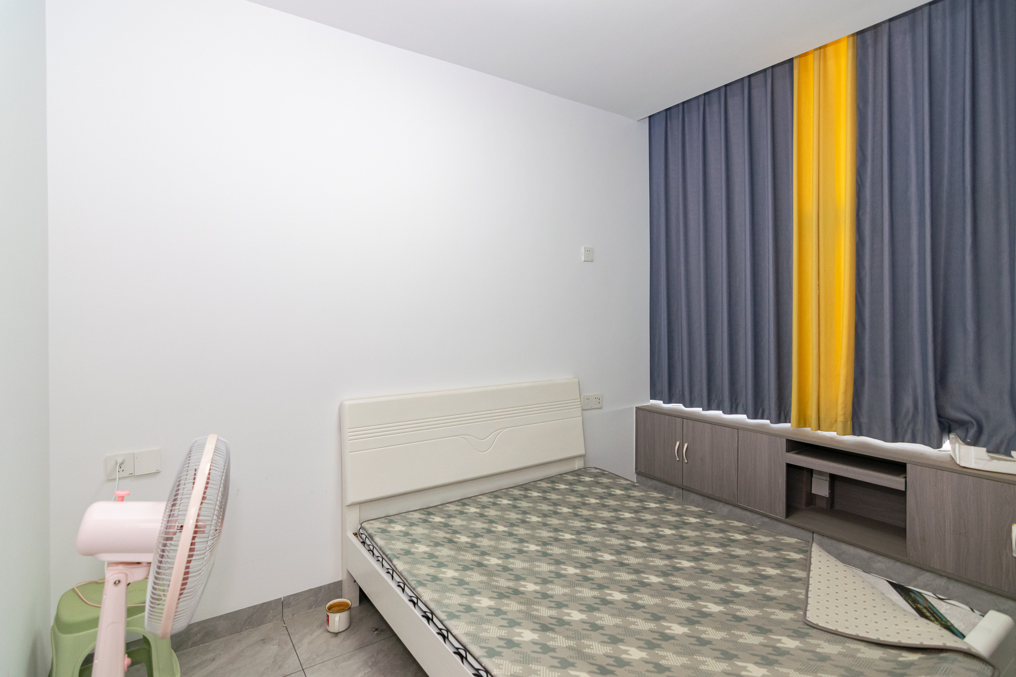 开利星空城市公馆  3室2厅1卫    39.0万 开利星空城市公馆  3室2厅1卫    39.0万卧室