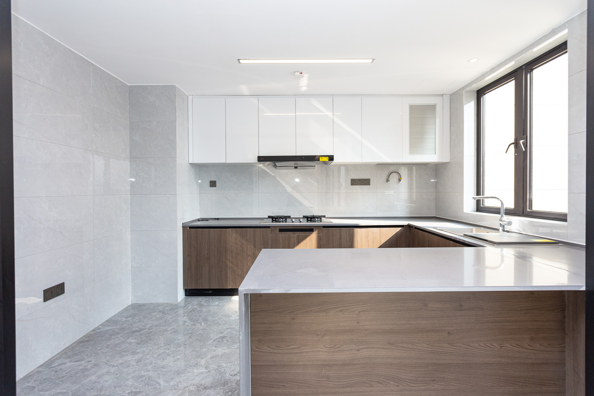 万科滨河道 4室2厅2卫 185.0万 万科滨河道 4室2厅2卫 185.0万厨房