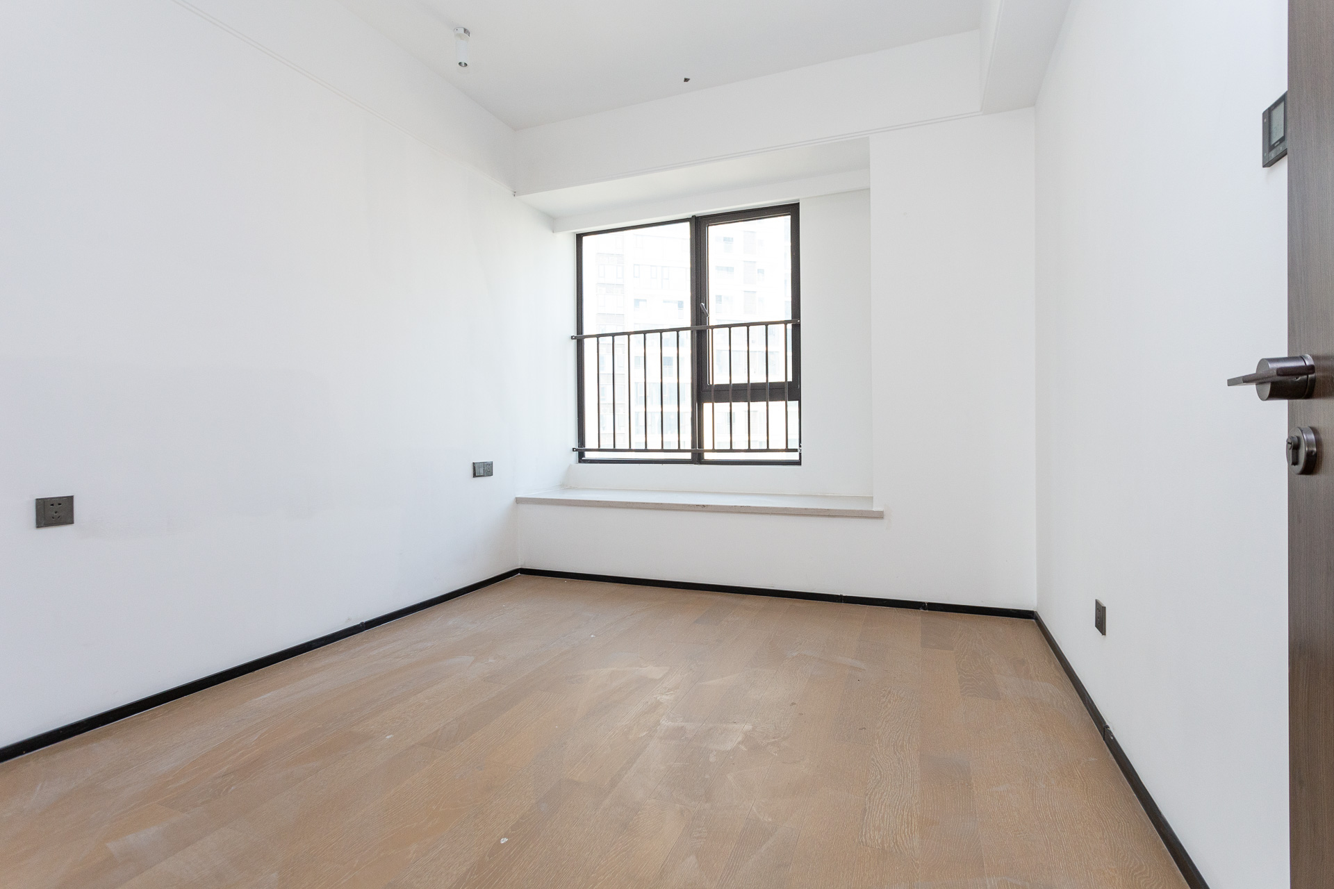 万科滨河道 4室2厅2卫 185.0万 万科滨河道 4室2厅2卫 185.0万卧室