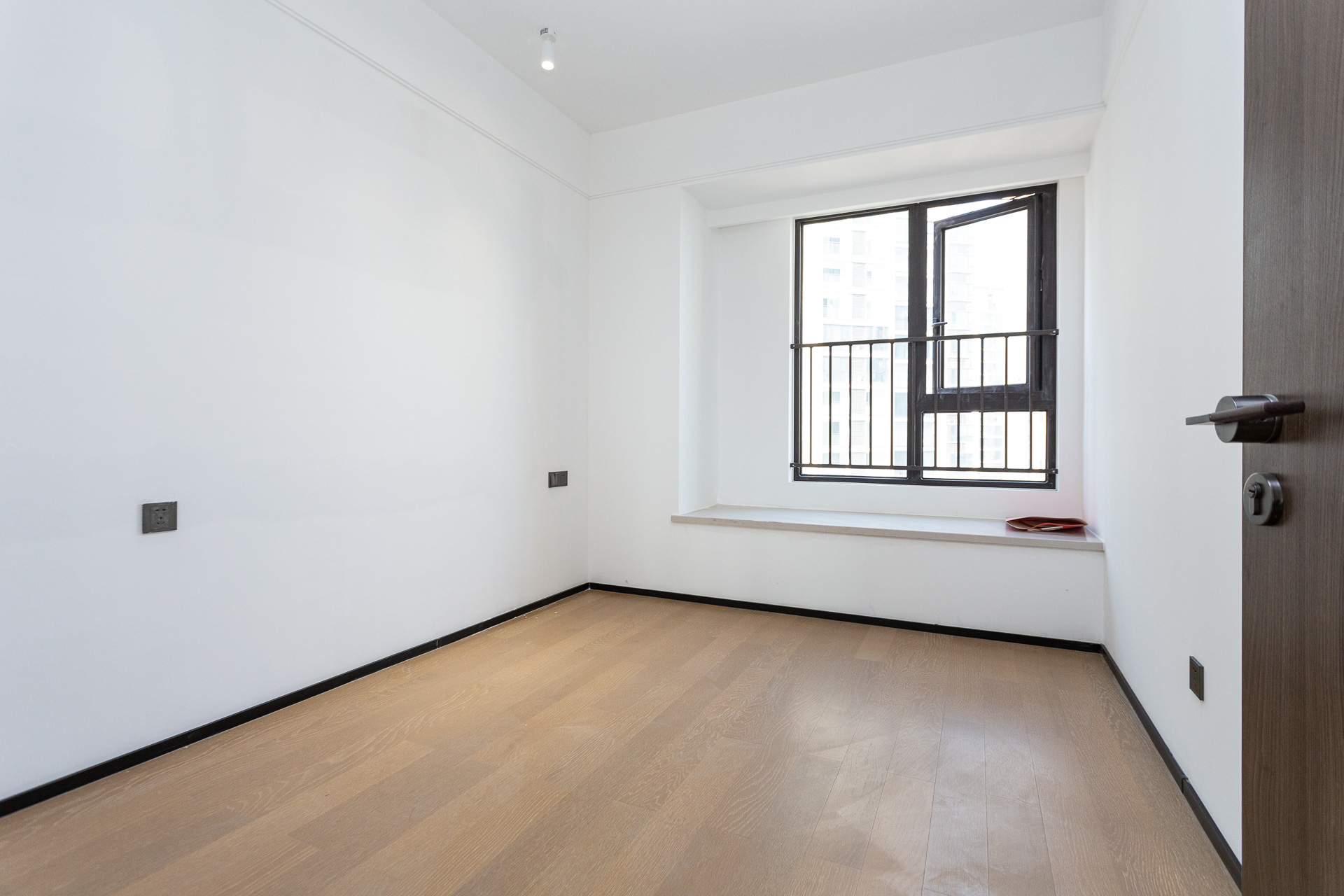 万科滨河道 4室2厅2卫 185.0万 万科滨河道 4室2厅2卫 185.0万卧室