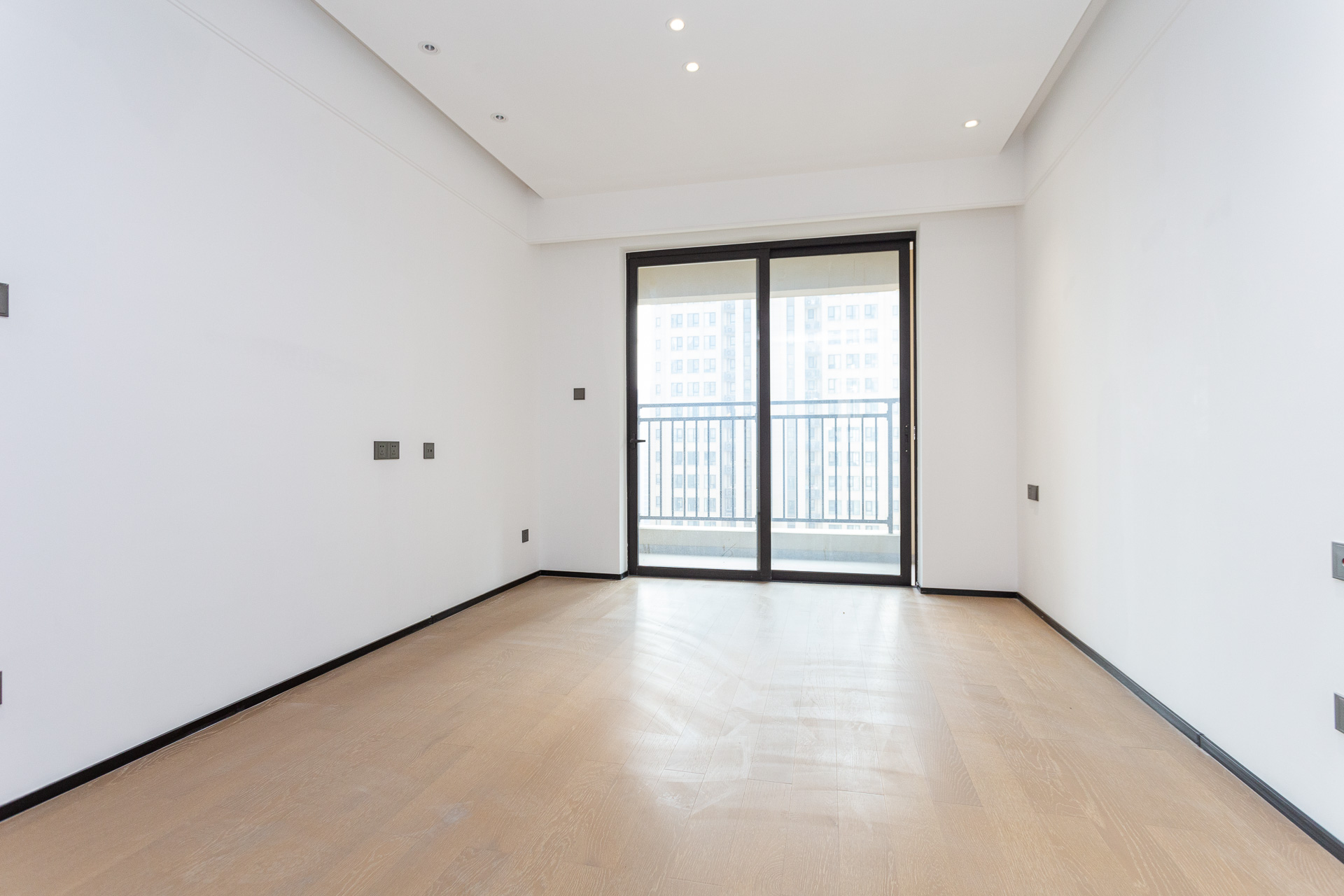 万科滨河道 4室2厅2卫 185.0万 万科滨河道 4室2厅2卫 185.0万卧室