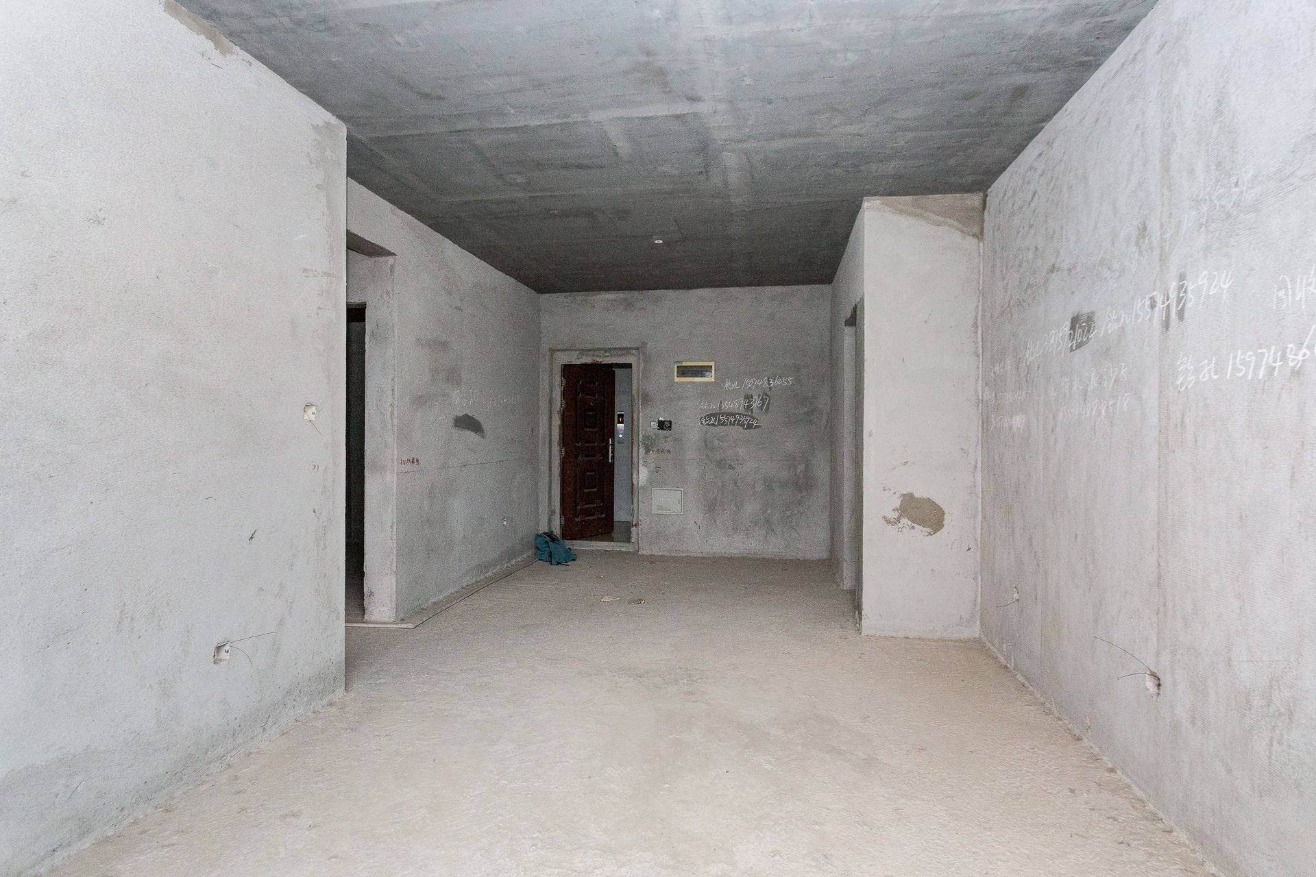 润和之悦(金泽园) 2室2厅1卫 58.0万 润和之悦(金泽园) 2室2厅1卫 58.0万客厅