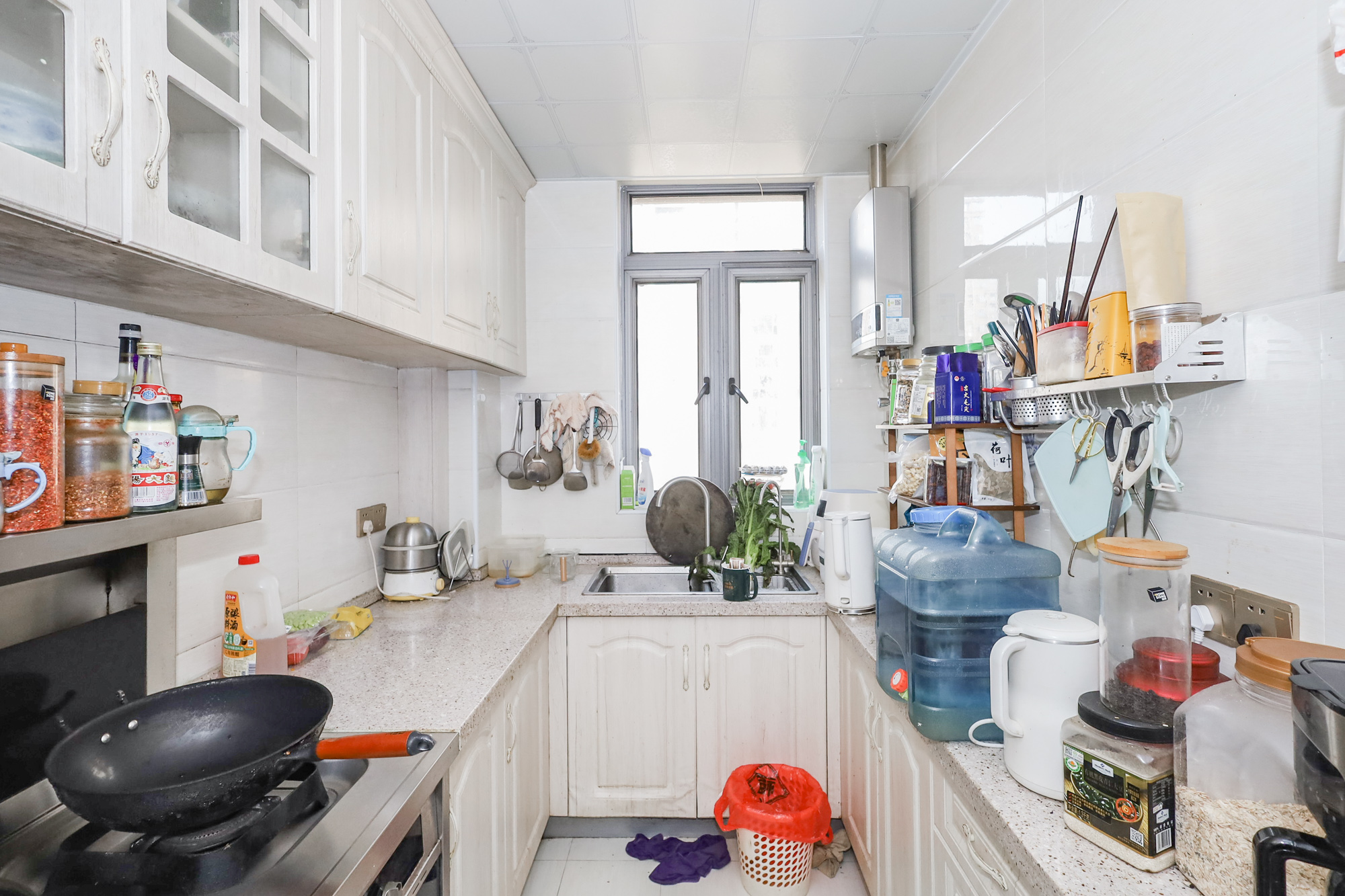 八方小区B区  3室2厅2卫    495.0万厨房