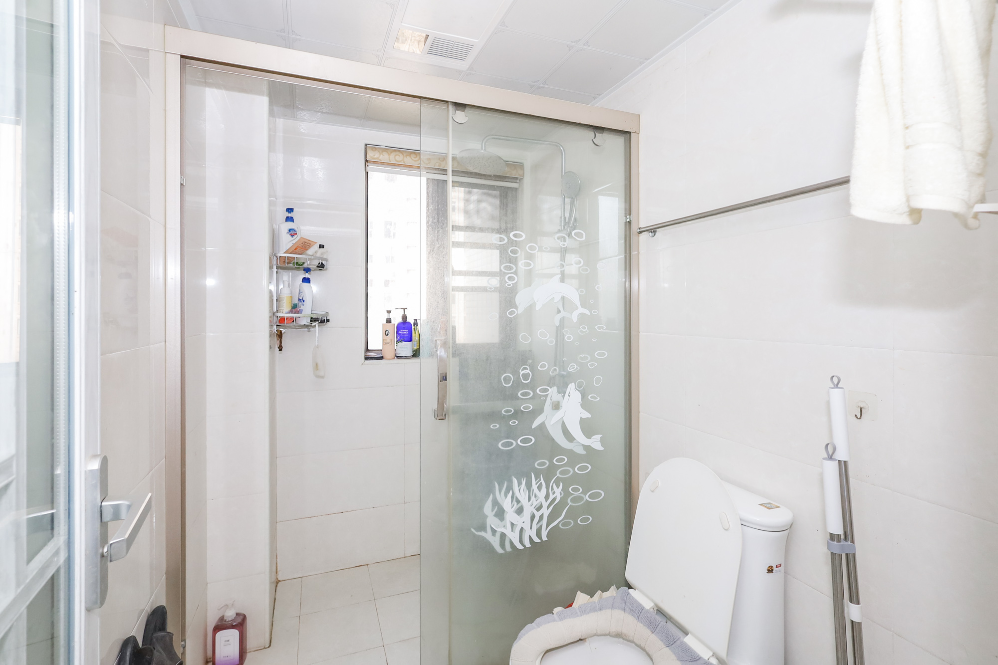 八方小区B区  3室2厅2卫    495.0万卫生间