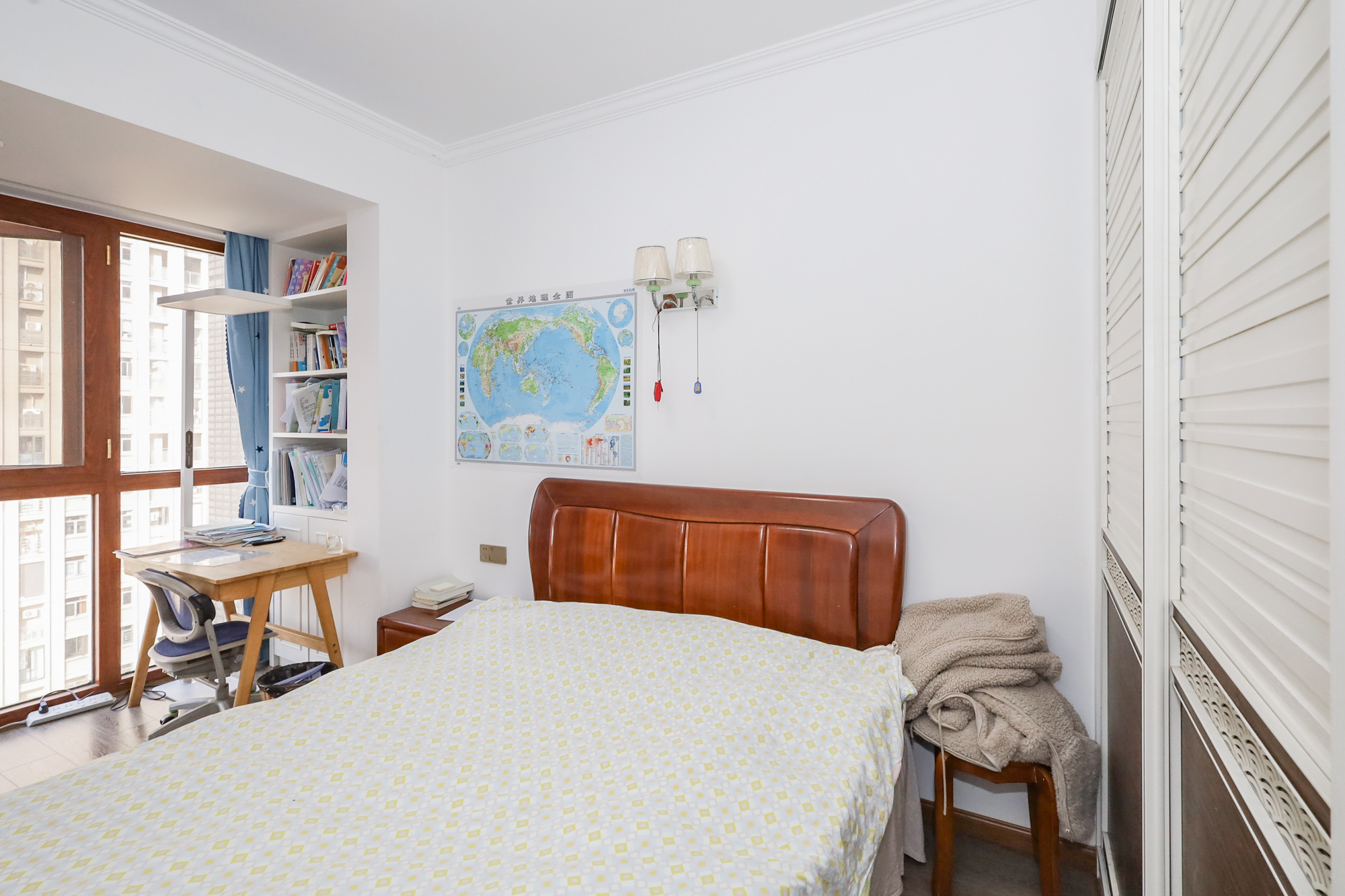 八方小区B区  3室2厅2卫    495.0万卧室