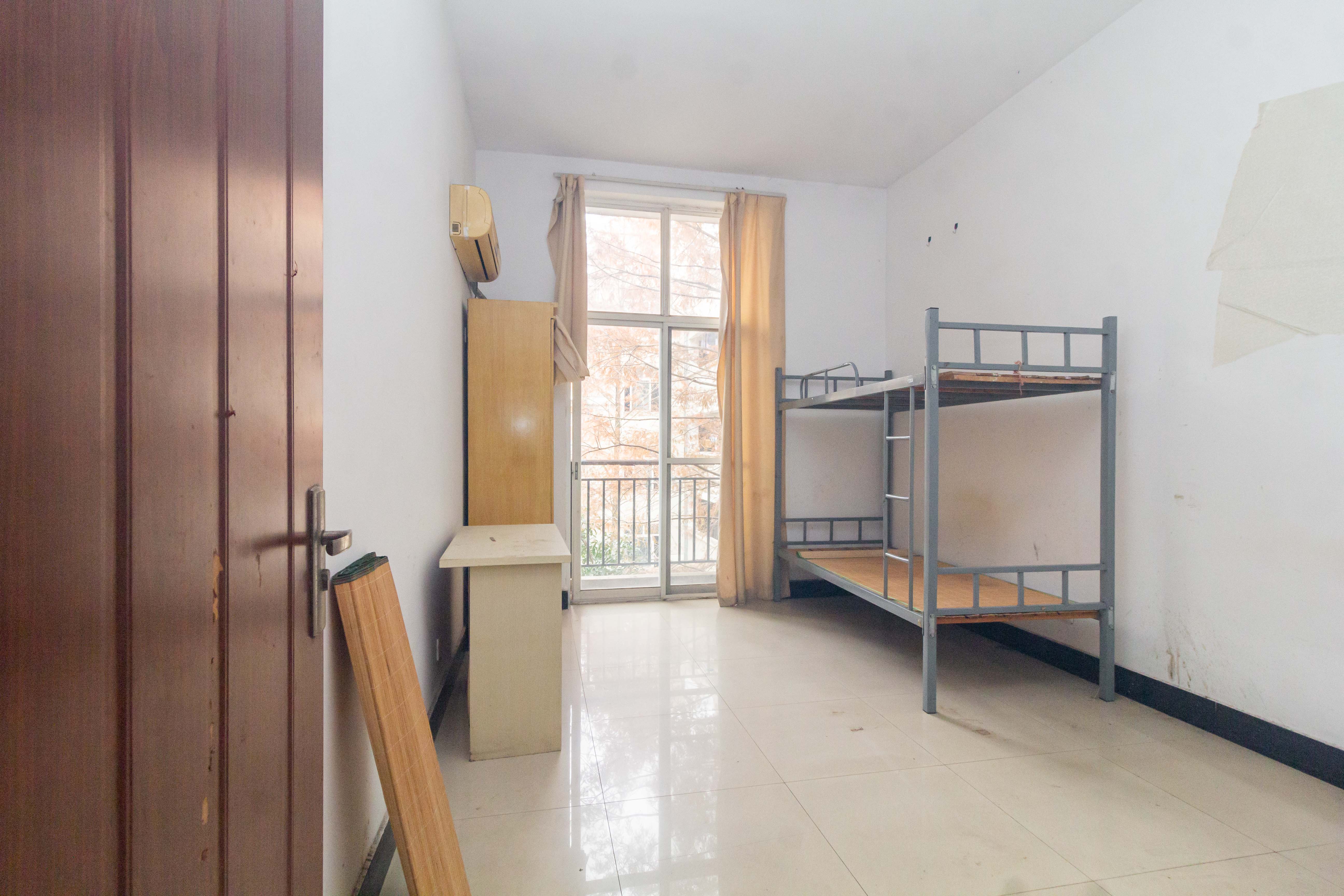 创业乐园 2室2厅1卫 22.0万 创业乐园 2室2厅1卫 22.0万卧室