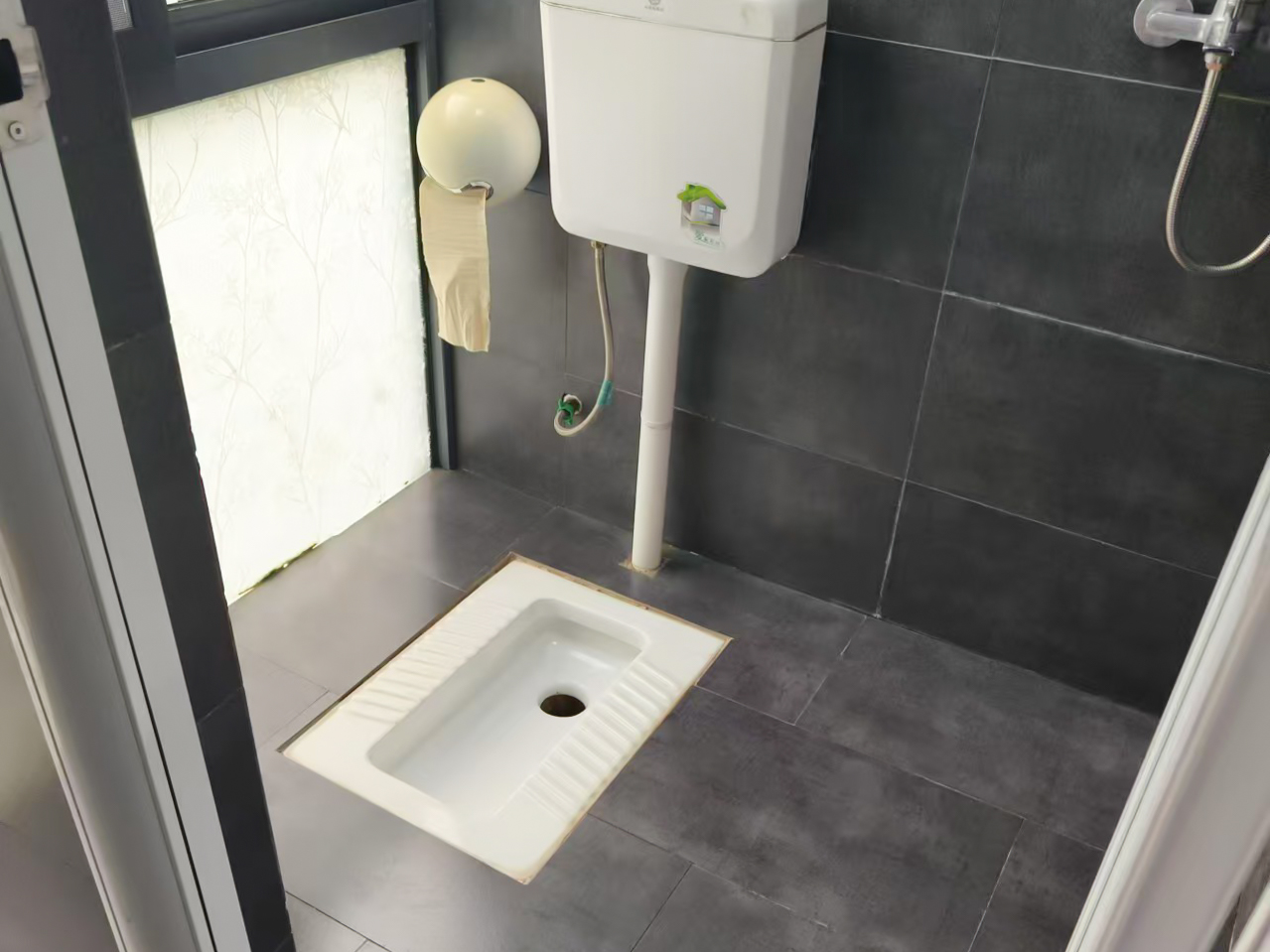 盛地领航城 4室0厅4卫 39.8万 盛地领航城 4室0厅4卫 39.8万卫生间