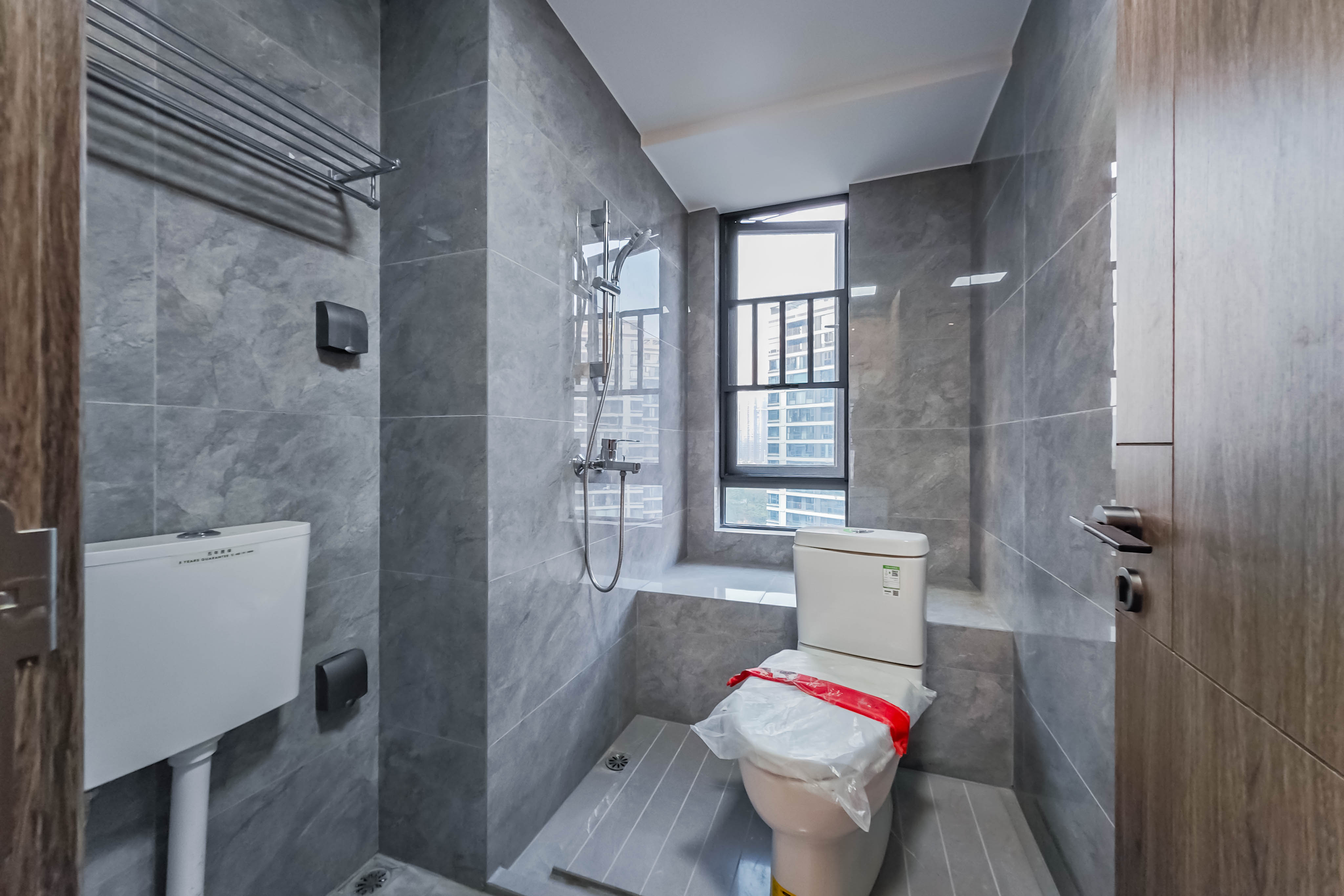 轨道万科悦府  4室2厅3卫    278.0万 轨道万科悦府  4室2厅3卫    278.0万卫生间