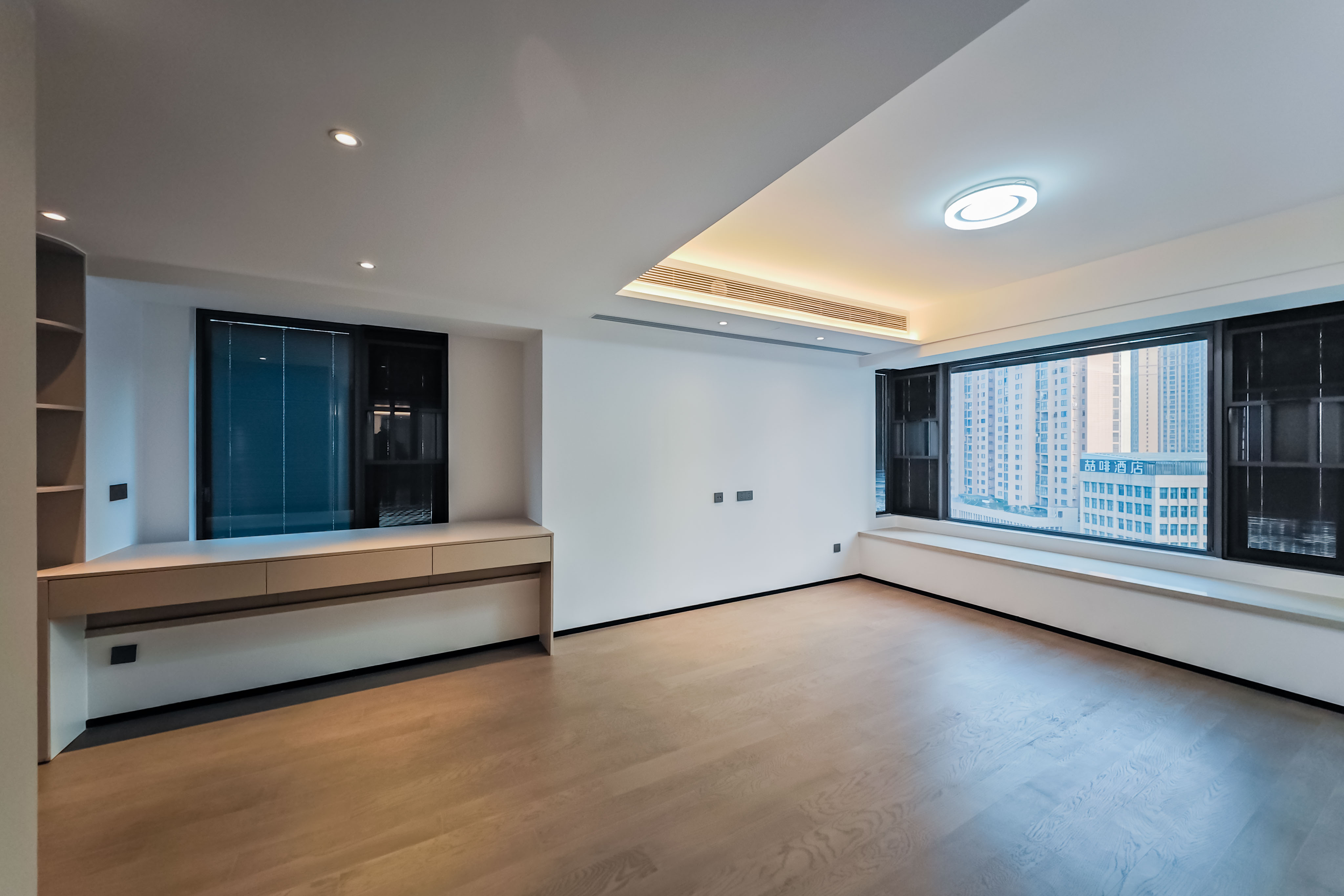 轨道万科悦府  4室2厅3卫    278.0万 轨道万科悦府  4室2厅3卫    278.0万卧室