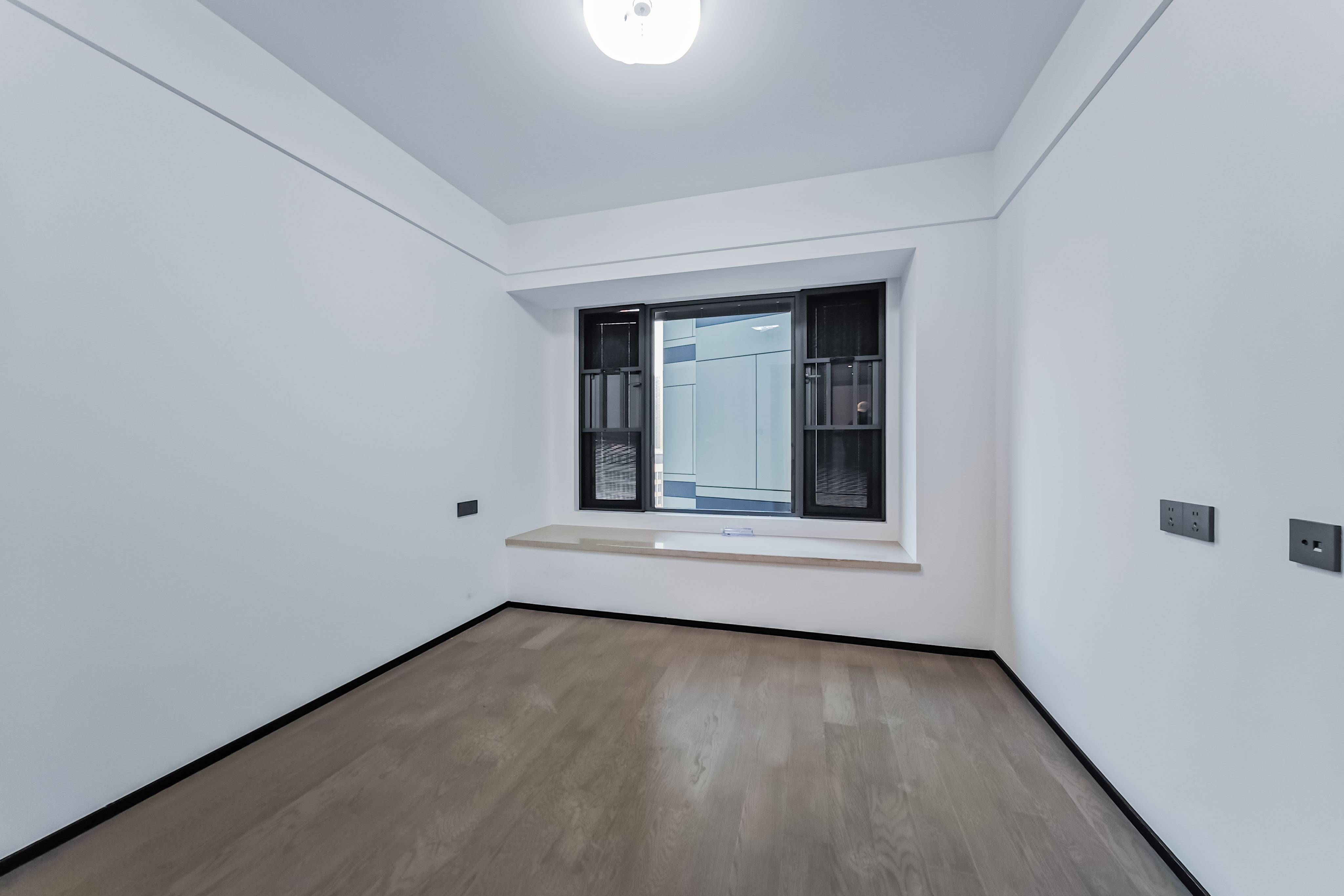 轨道万科悦府  4室2厅3卫    278.0万 轨道万科悦府  4室2厅3卫    278.0万卧室