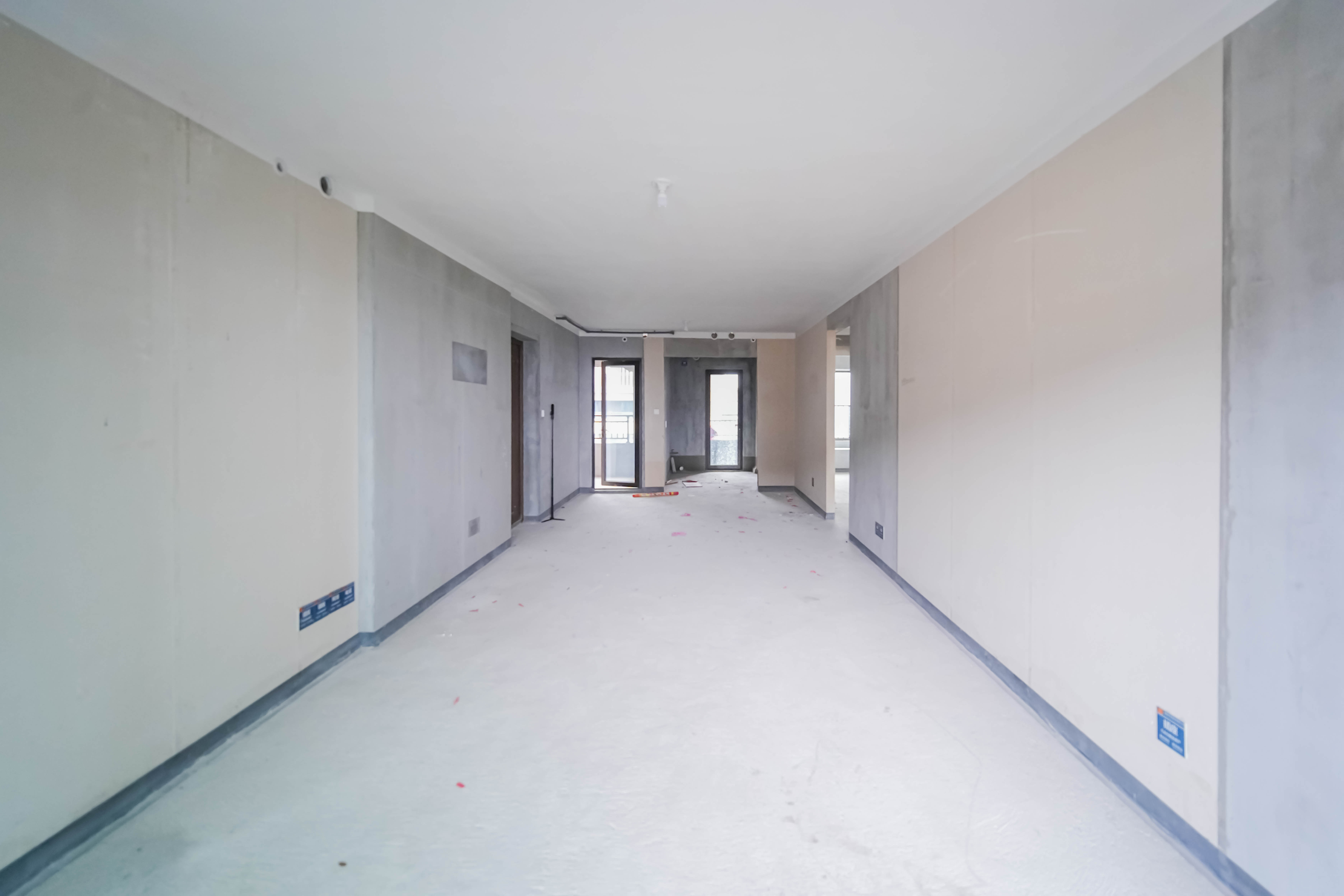 建发玖洲和玺  4室2厅2卫   135.00万