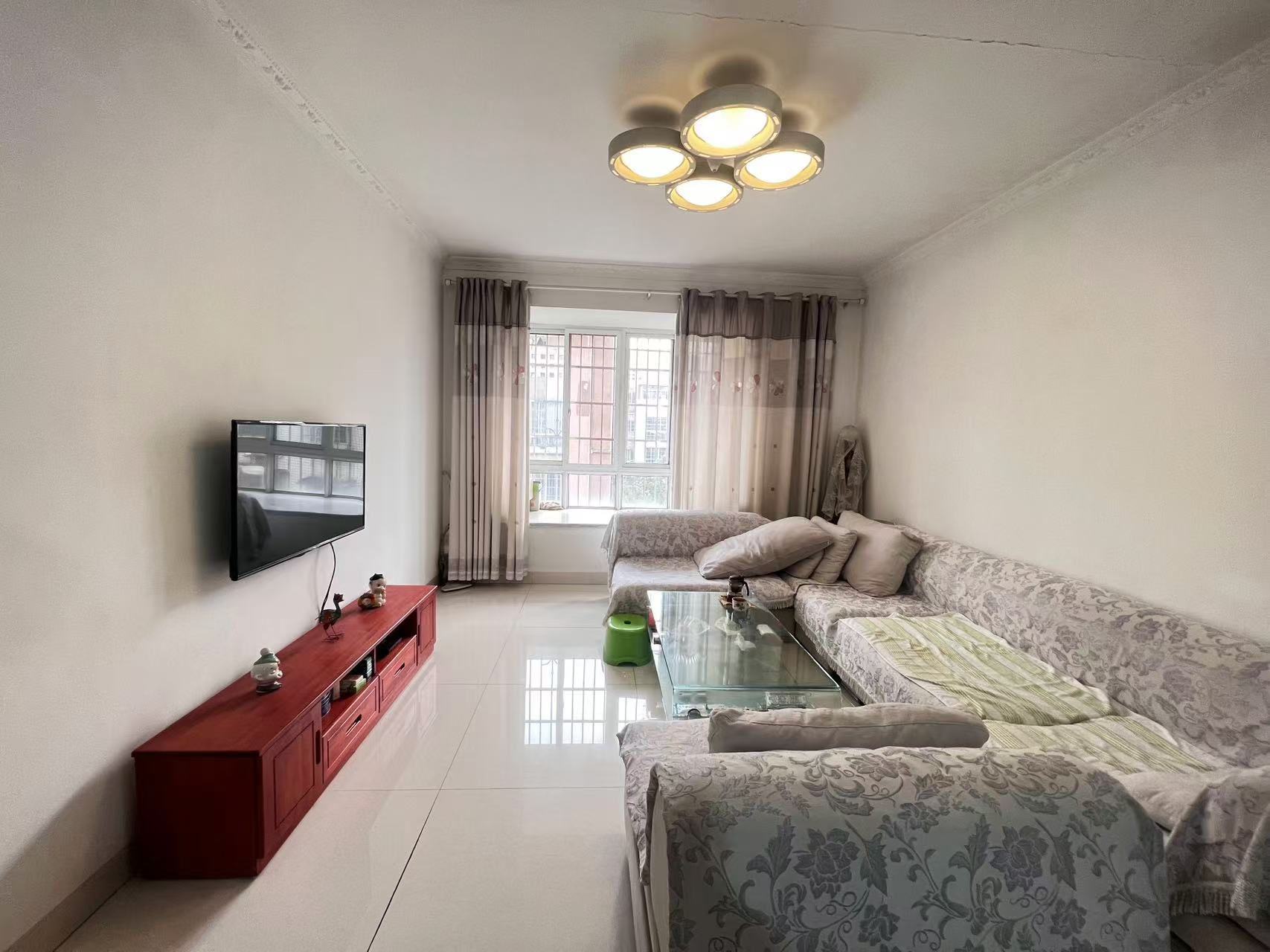 庆云山路君逸商住楼 3室1厅1卫 32.0万 庆云山路君逸商住楼 3室1厅1卫 32.0万室内图