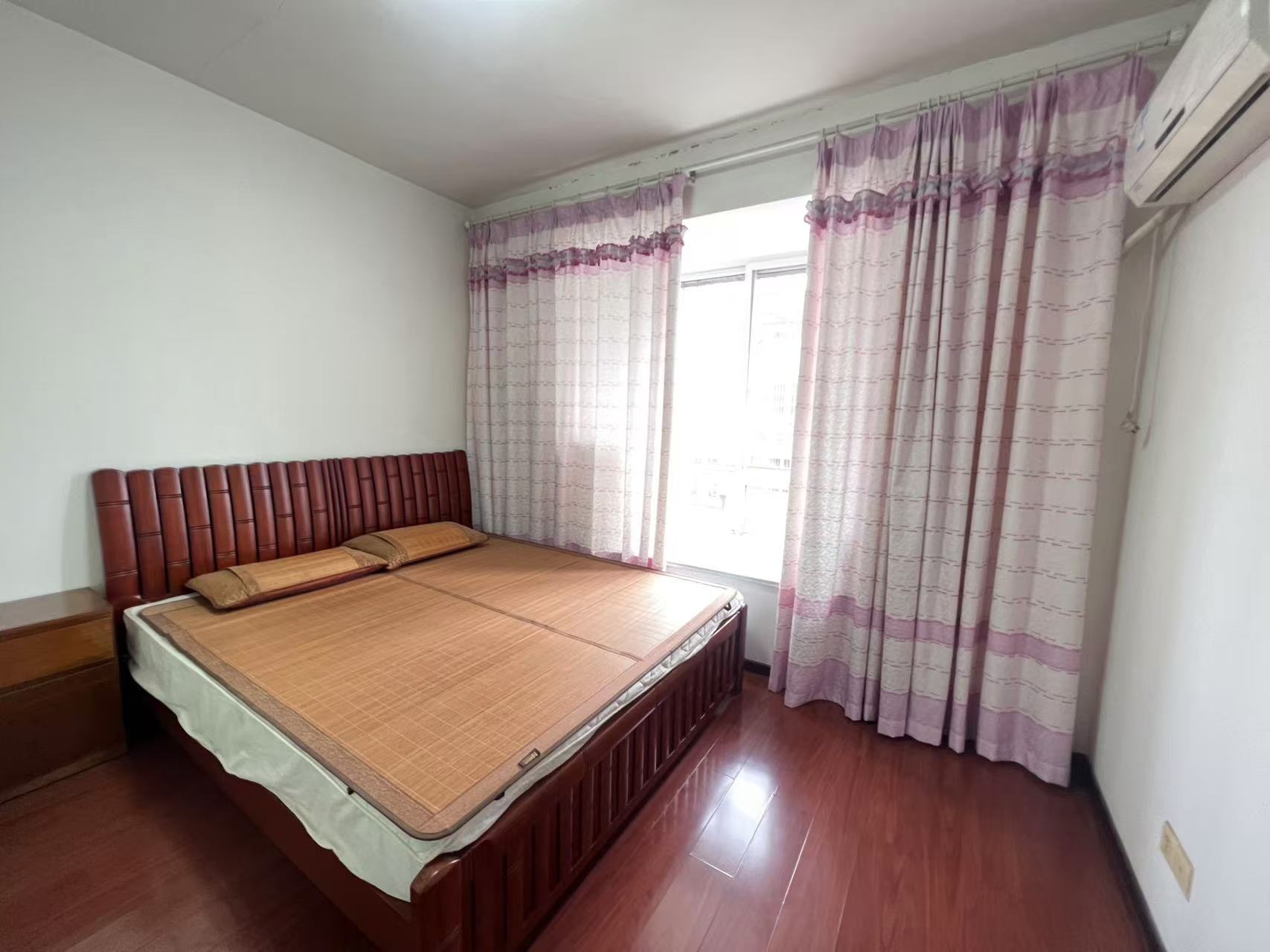 庆云山路君逸商住楼 3室1厅1卫 32.0万 庆云山路君逸商住楼 3室1厅1卫 32.0万室内图