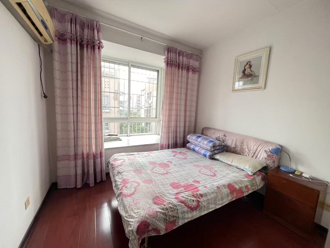 庆云山路君逸商住楼 3室1厅1卫 32.0万 庆云山路君逸商住楼 3室1厅1卫 32.0万室内图