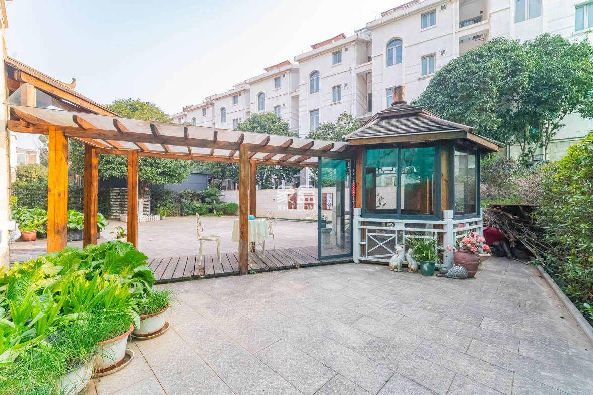 碧桂园威尼斯城  7室3厅7卫    996.98万 碧桂园威尼斯城  7室3厅7卫    996.98万其他