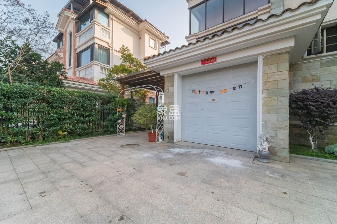 碧桂园威尼斯城  7室3厅7卫    996.98万 碧桂园威尼斯城  7室3厅7卫    996.98万其他