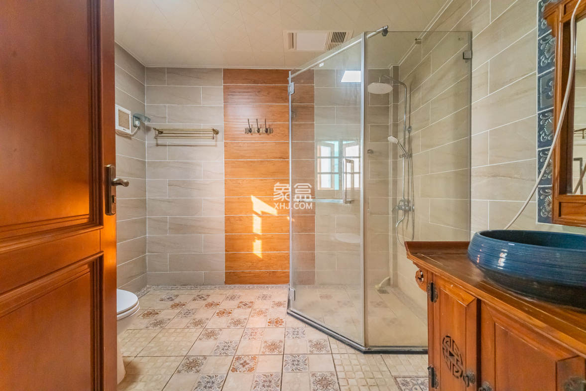 碧桂园威尼斯城  7室3厅7卫    996.98万 碧桂园威尼斯城  7室3厅7卫    996.98万卫生间