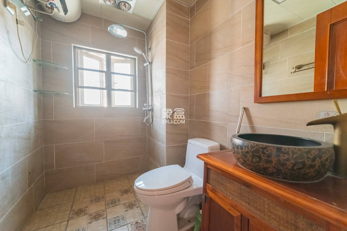 碧桂园威尼斯城  7室3厅7卫    996.98万 碧桂园威尼斯城  7室3厅7卫    996.98万卫生间