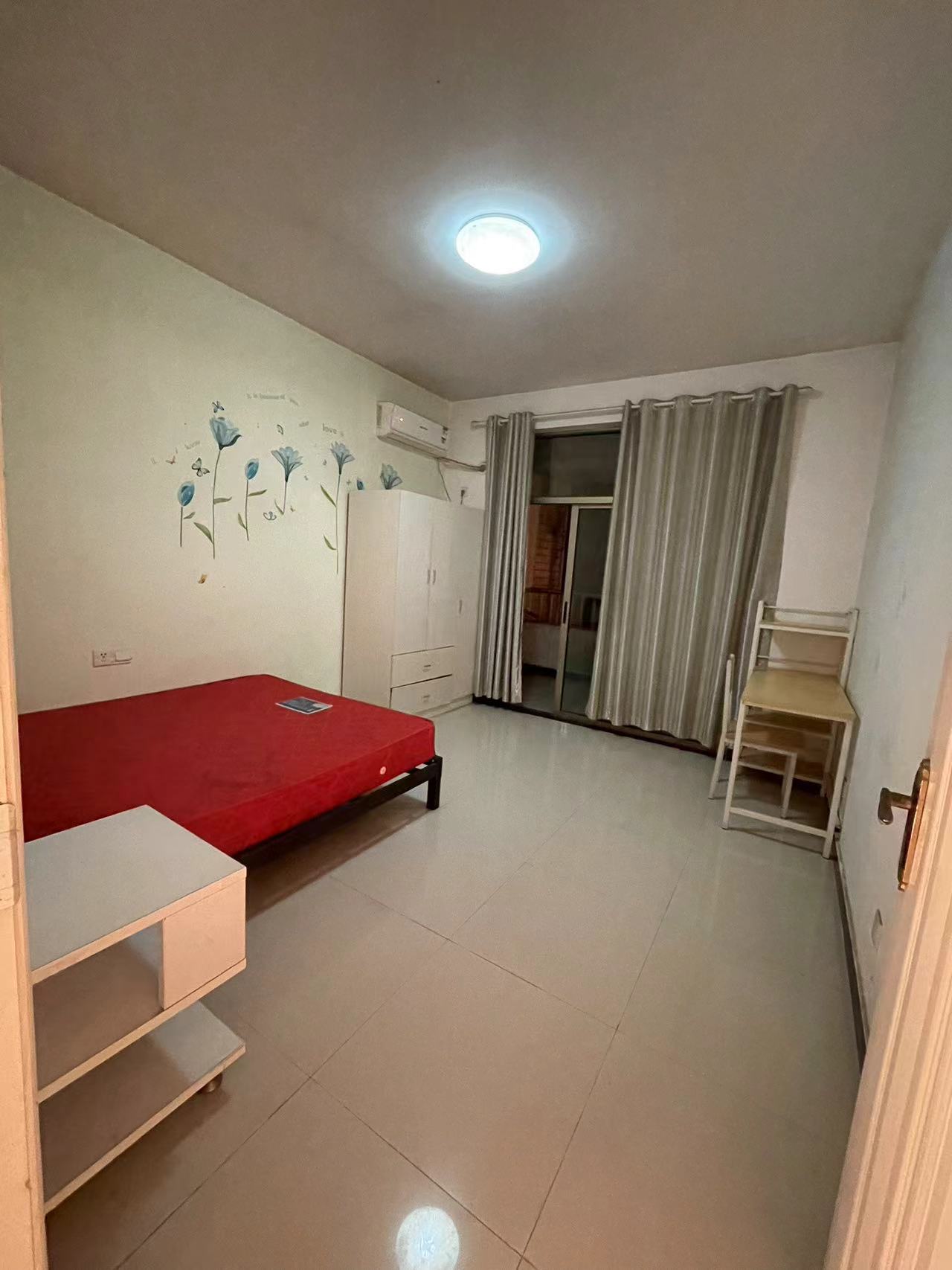 一六三家园  1室2厅1卫    800.0元/月 一六三家园  1室2厅1卫    800.0元/月室内图