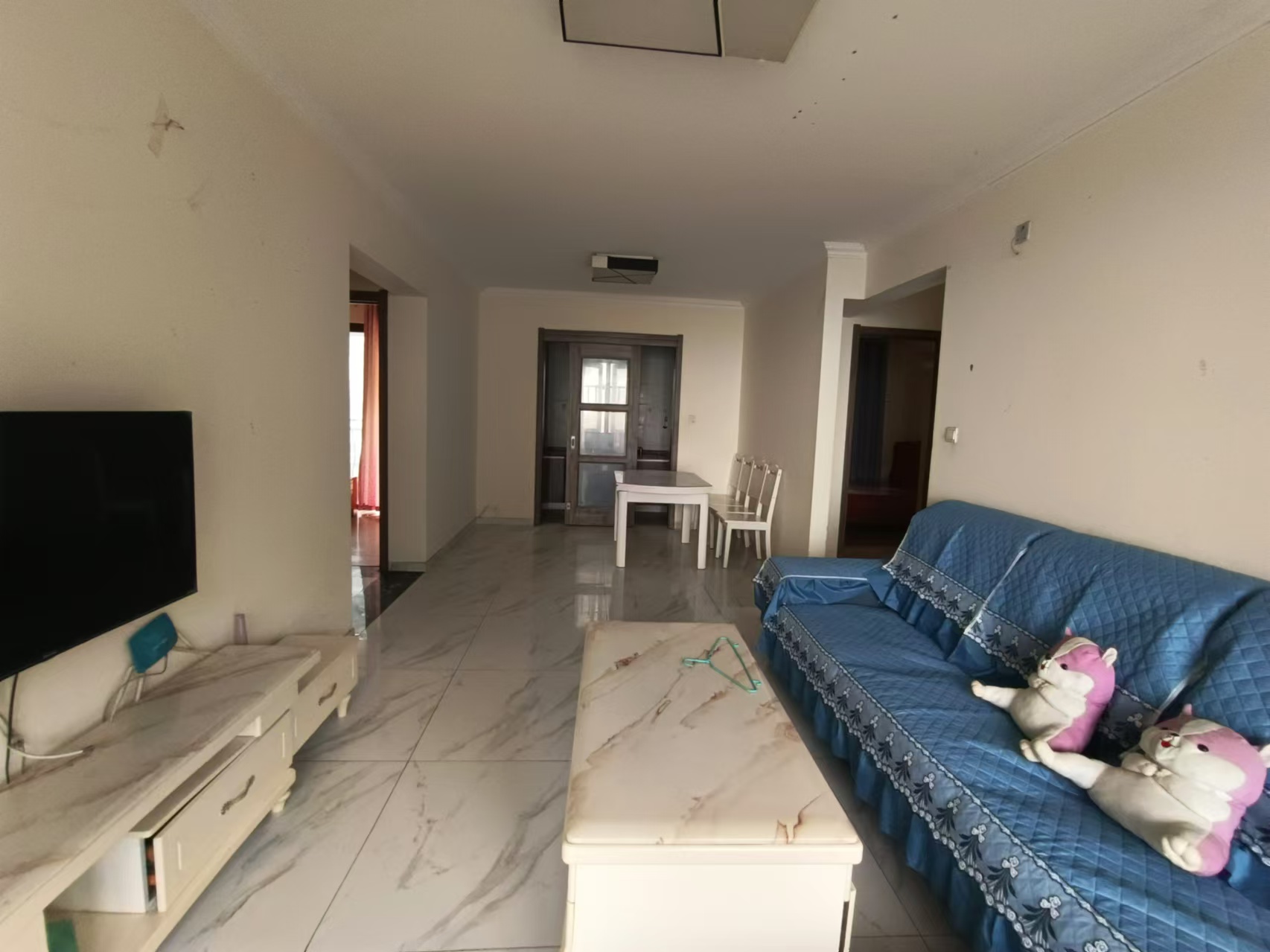 碧桂园公园壹号(凯怡茗苑)  3室2厅1卫    2200.0元/月 碧桂园公园壹号(凯怡茗苑)  3室2厅1卫    2200.0元/月室内图