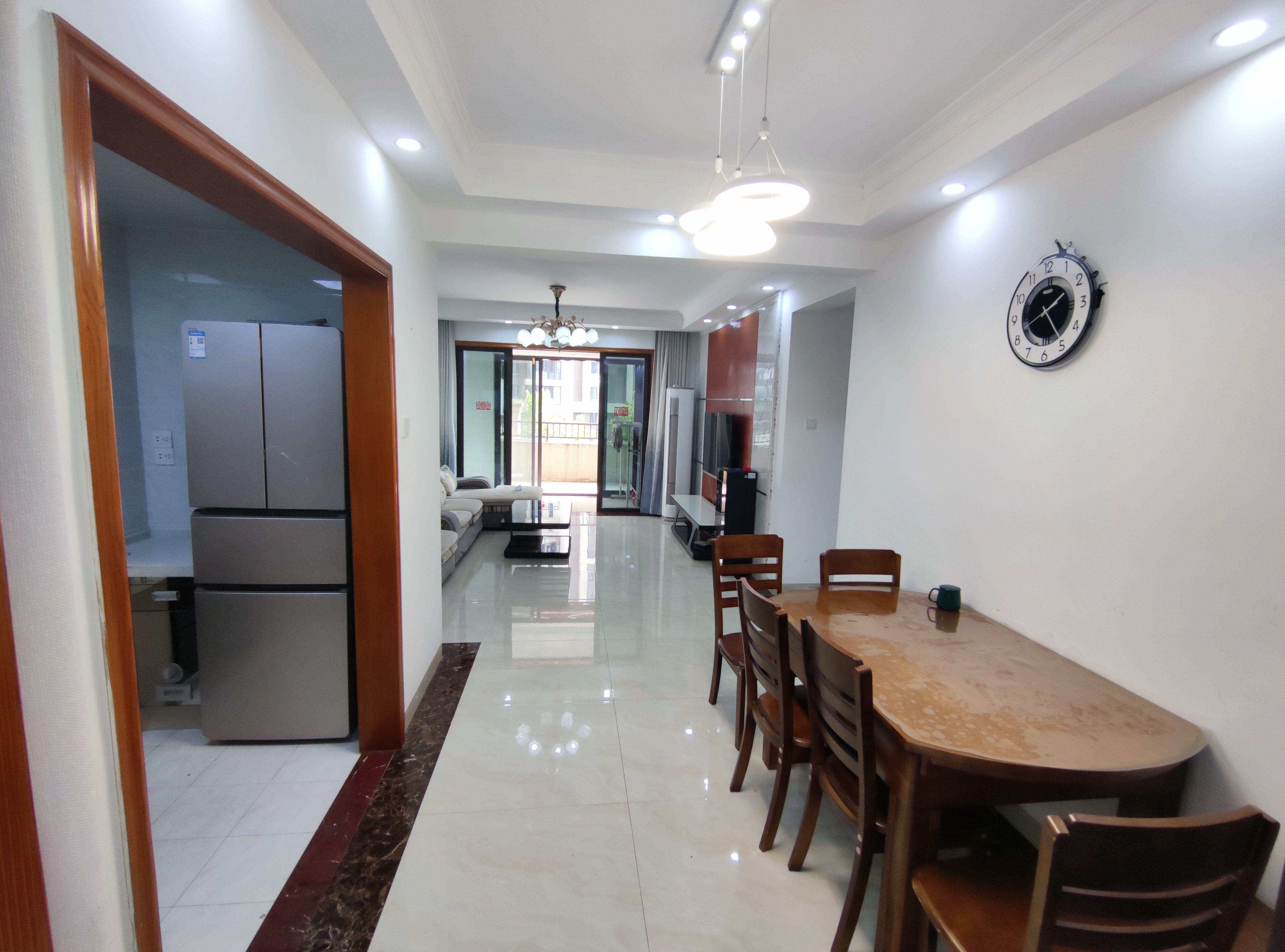 卓越浅水湾  3室2厅2卫    3600.0元/月 卓越浅水湾  3室2厅2卫    3600.0元/月室内图