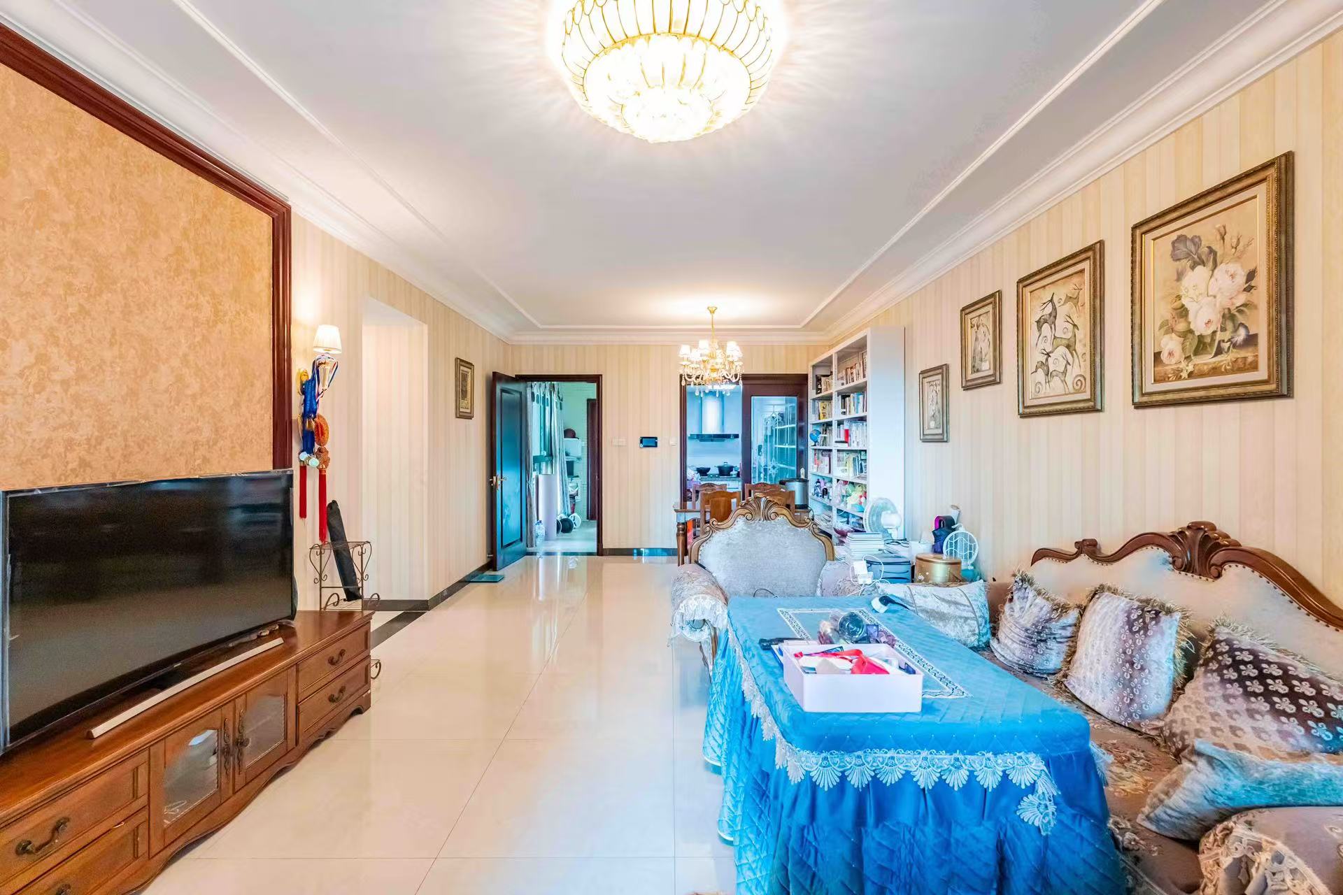 恒大雅苑 3室2厅2卫 3000.0元/月 恒大雅苑 3室2厅2卫 3000.0元/月室内图