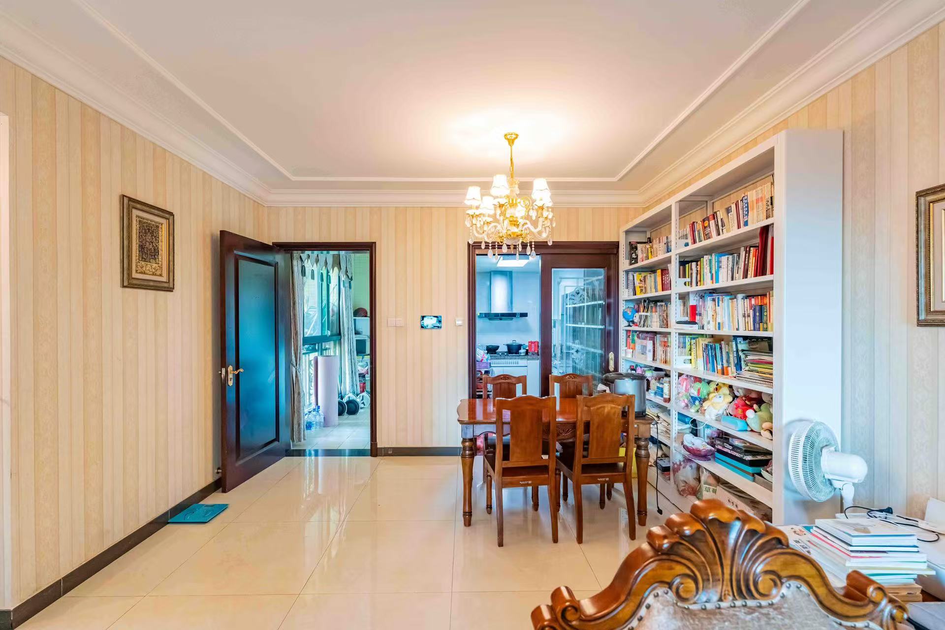 恒大雅苑 3室2厅2卫 3000.0元/月 恒大雅苑 3室2厅2卫 3000.0元/月室内图